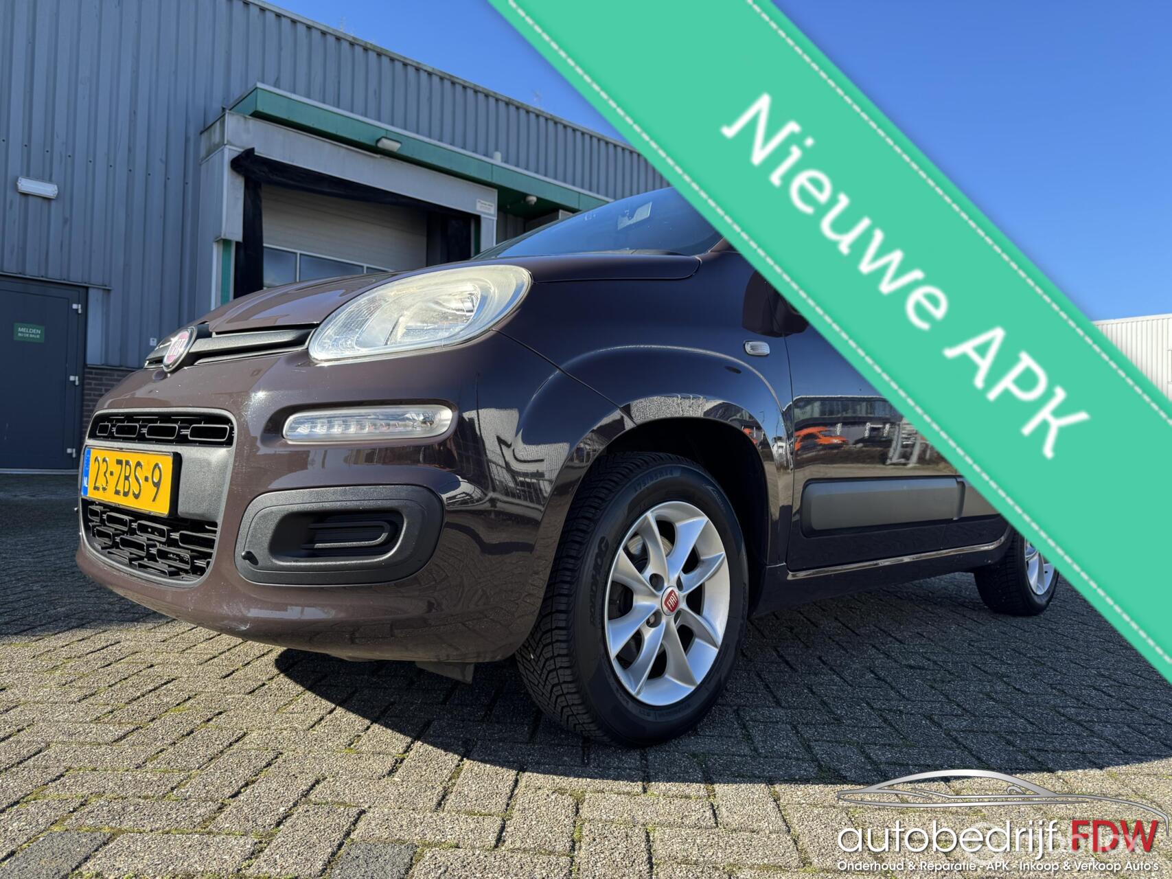 Fiat Panda 0.9 TwinAir/ELEKTR.RAMEN/LM VELGEN/NAP/TREKHAAK/ 2012 - voorkant
