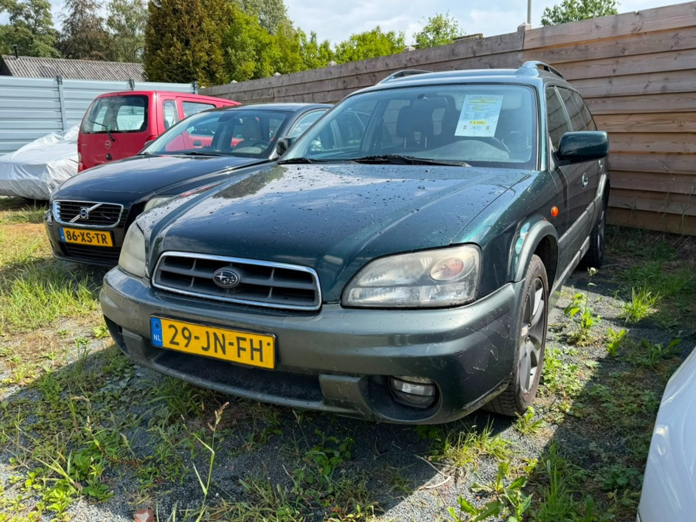 Subaru Legacy 2.5 Outback AWD 156pk. ECC/RadioCD/USB/AUX/Trekhaak/Lichtmet.velgen 2002 - voorkant