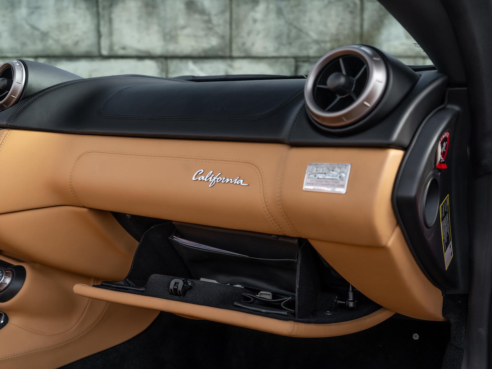 Foto van Ferrari California