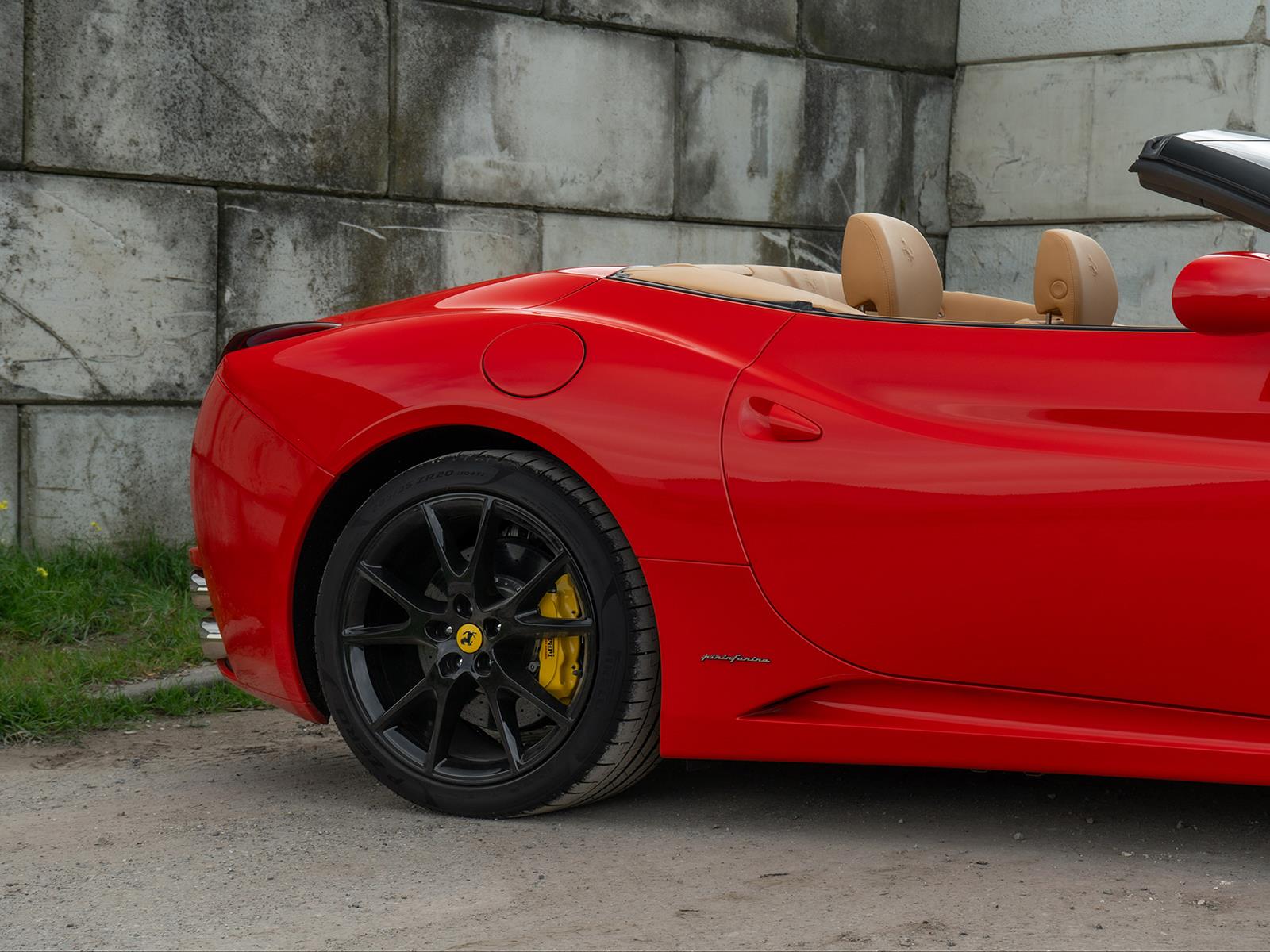 Foto van Ferrari California