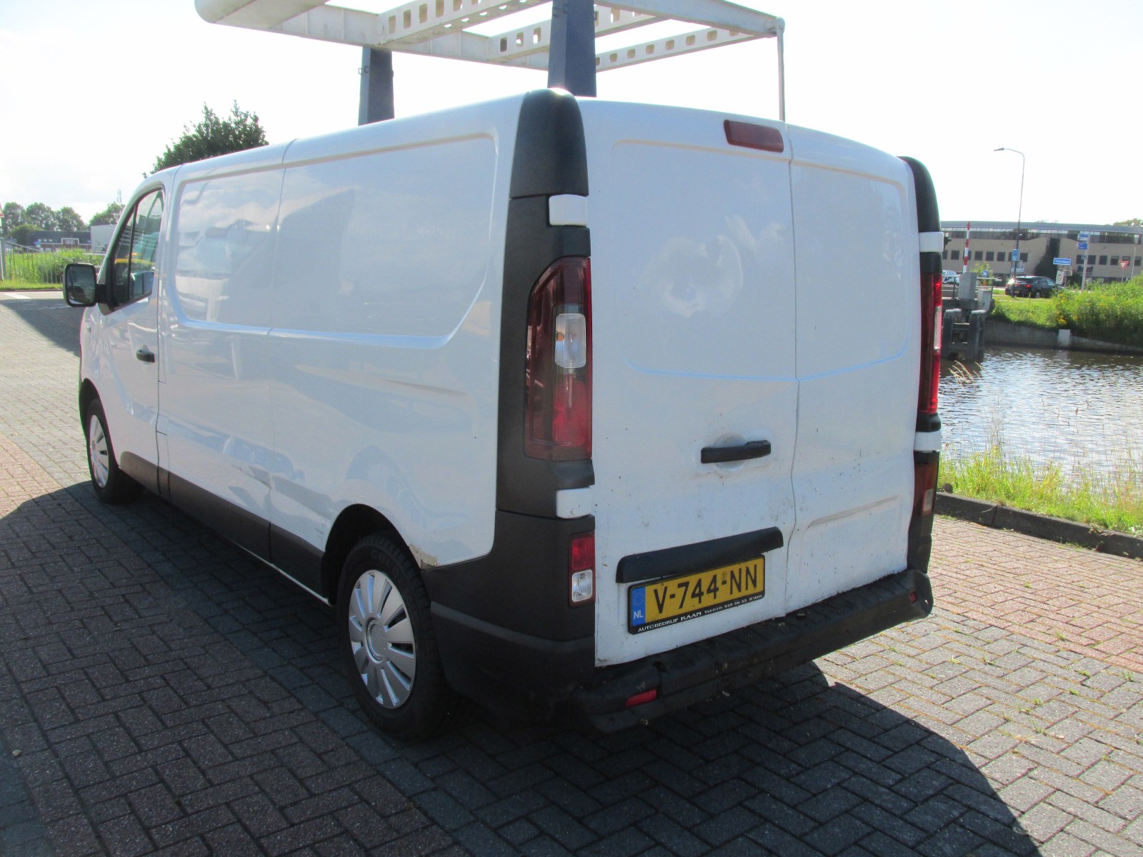 Foto van Opel Vivaro-b