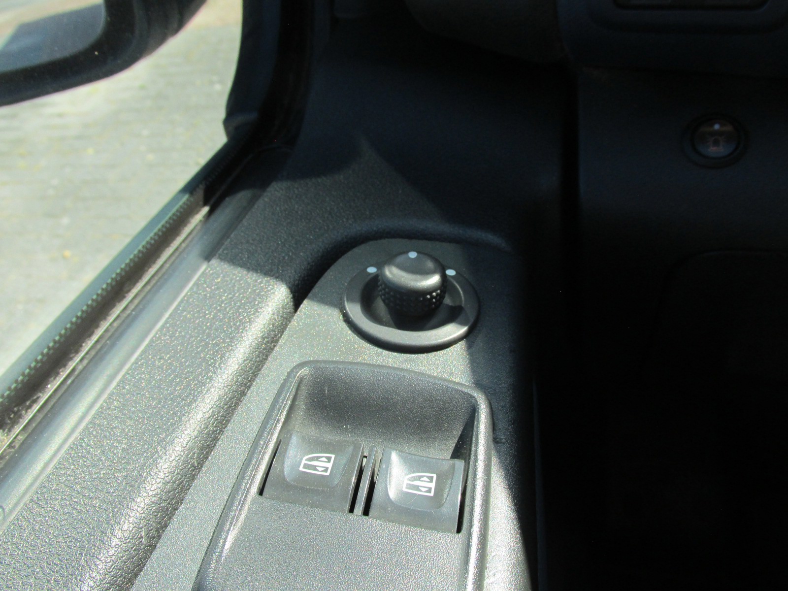 Foto van Opel Vivaro-b