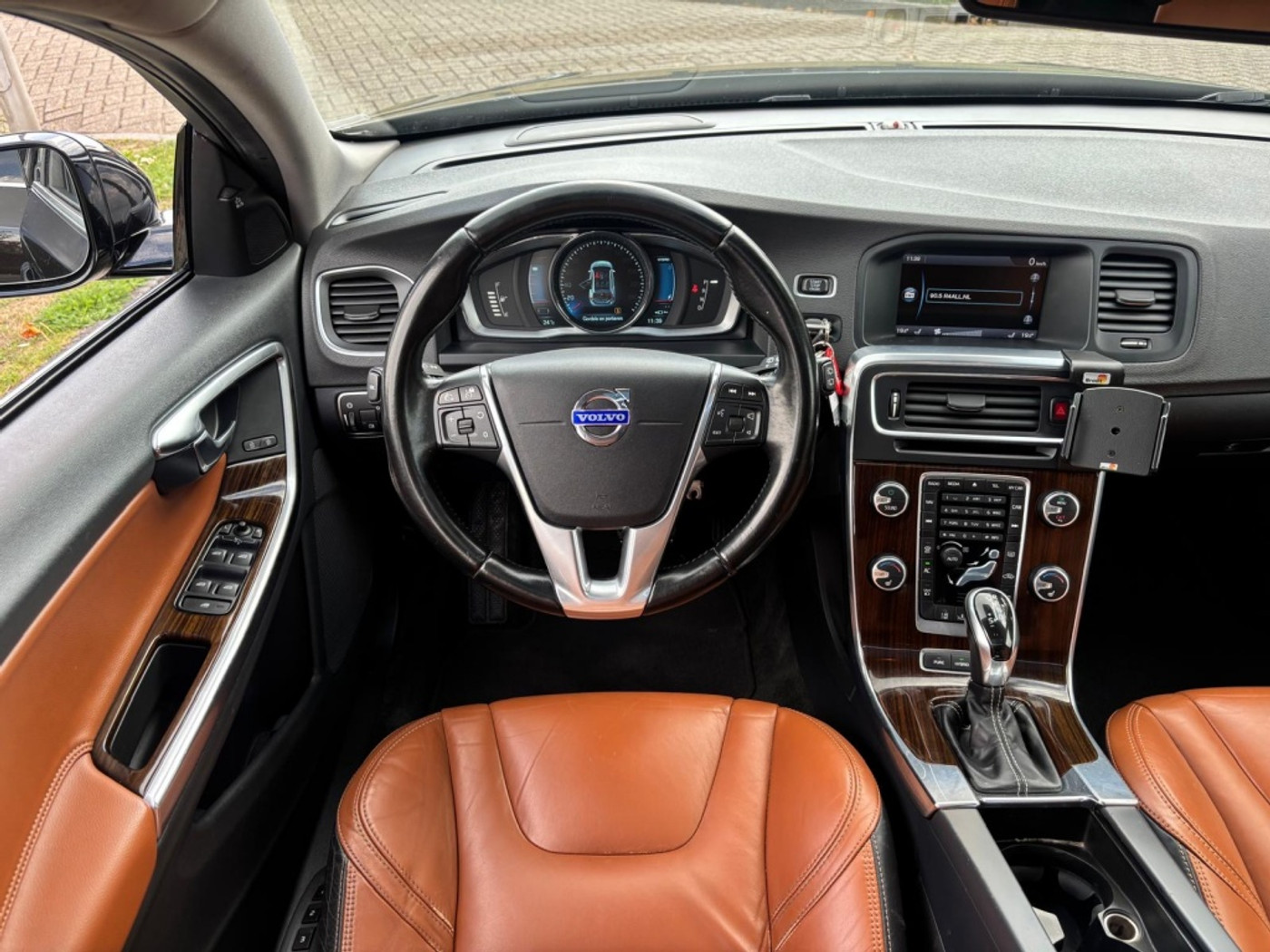 Foto van Volvo V60 Plug In Hybrid
