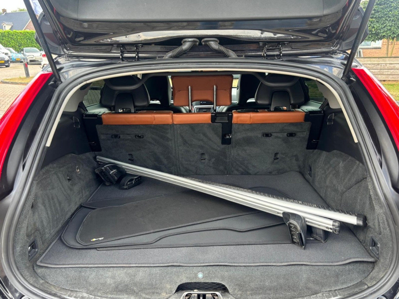 Foto van Volvo V60 Plug In Hybrid