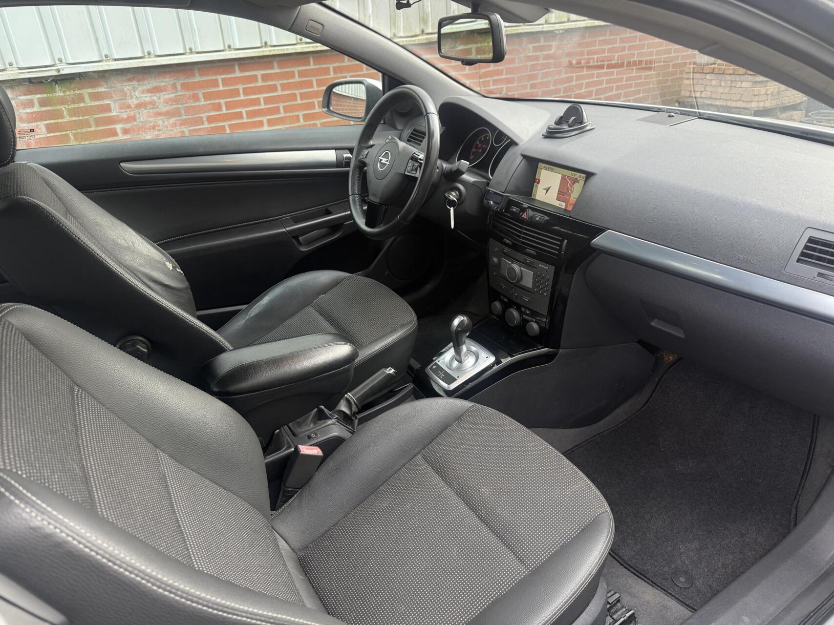 Foto van Opel Astra GTC