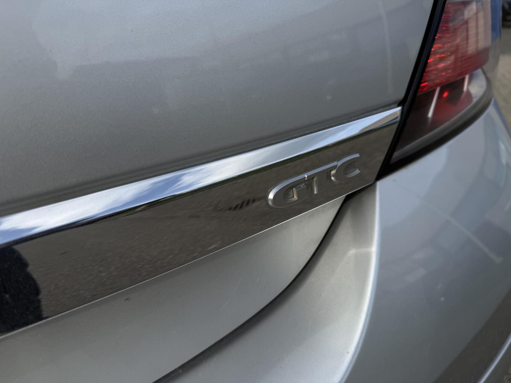Foto van Opel Astra GTC
