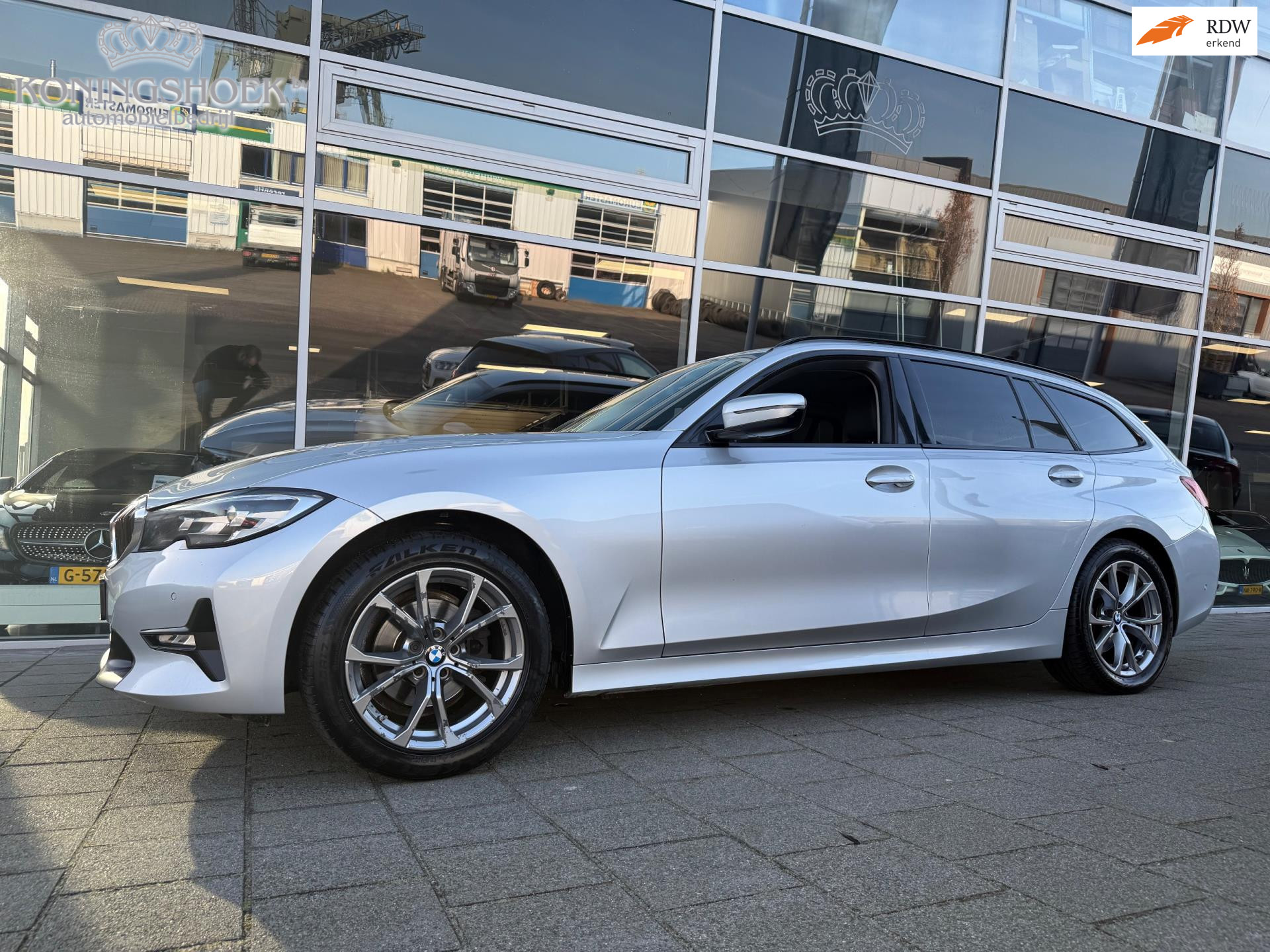 BMW 318d 318d High Executive 2020 - voorkant