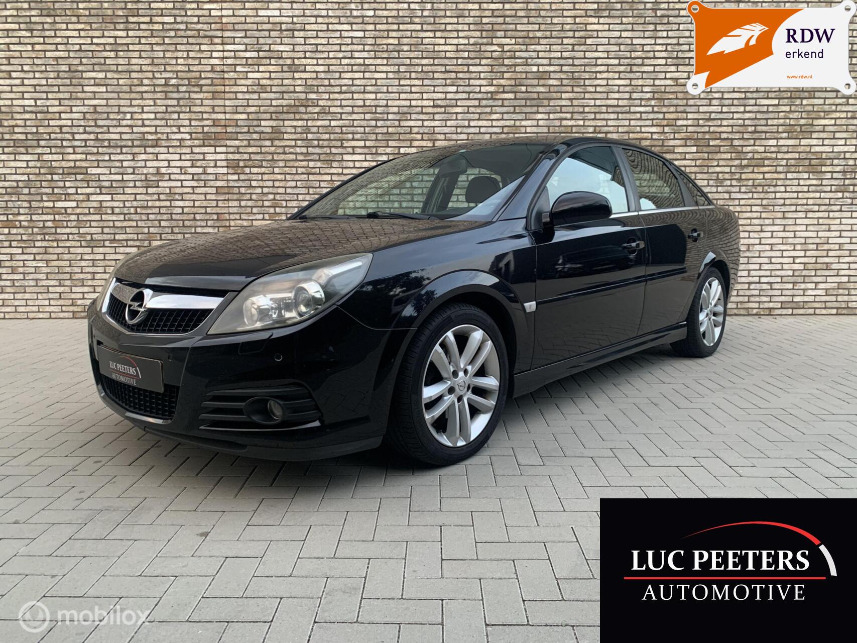 Opel Vectra 2.2 Executive/LEDER/CRUISE/XENON/APK-16-8-27! 2007 - voorkant