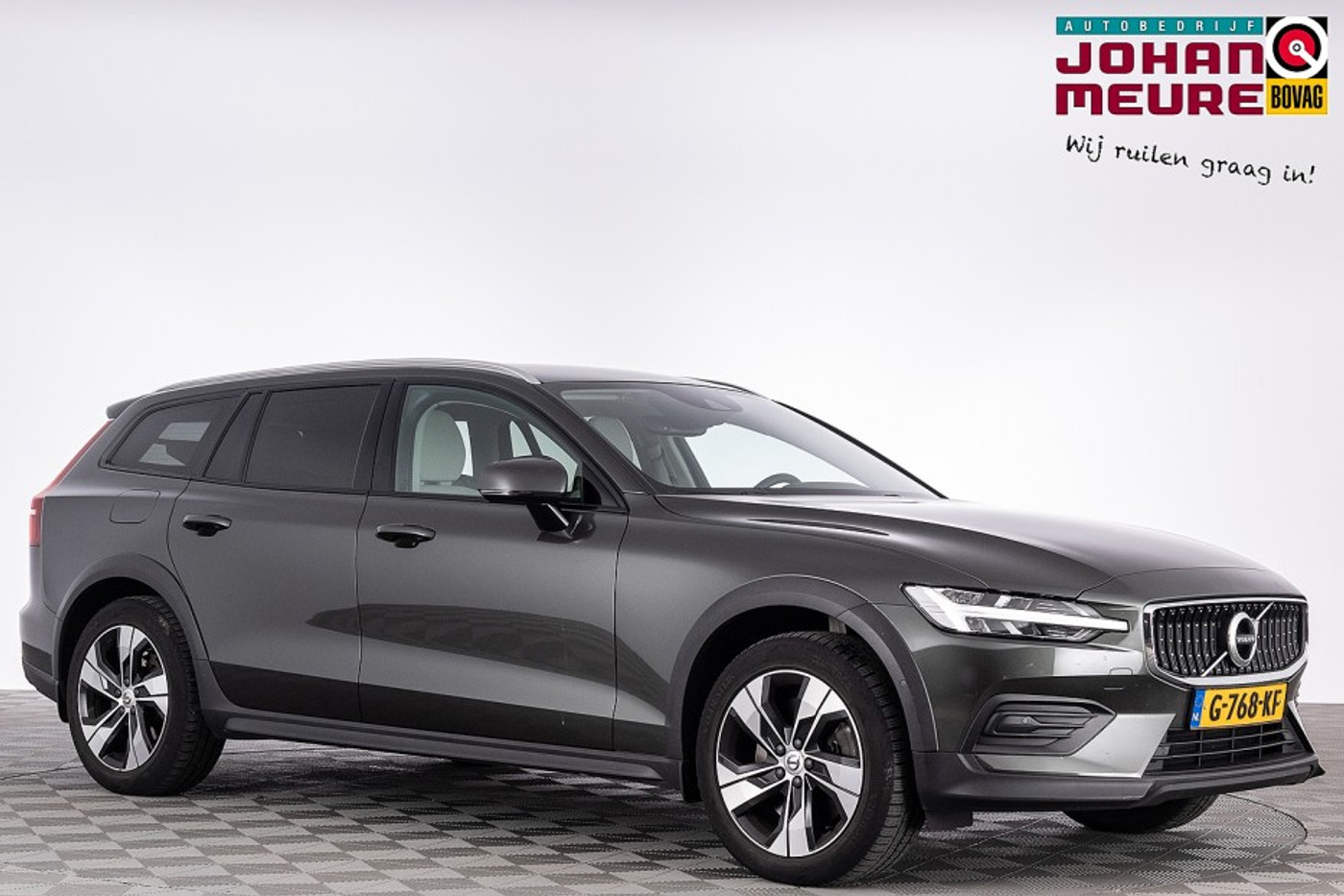 Volvo V60 Cross Country 2.0 T5 AWD  Pro | LEDER | harman/kardon 2019 - voorkant