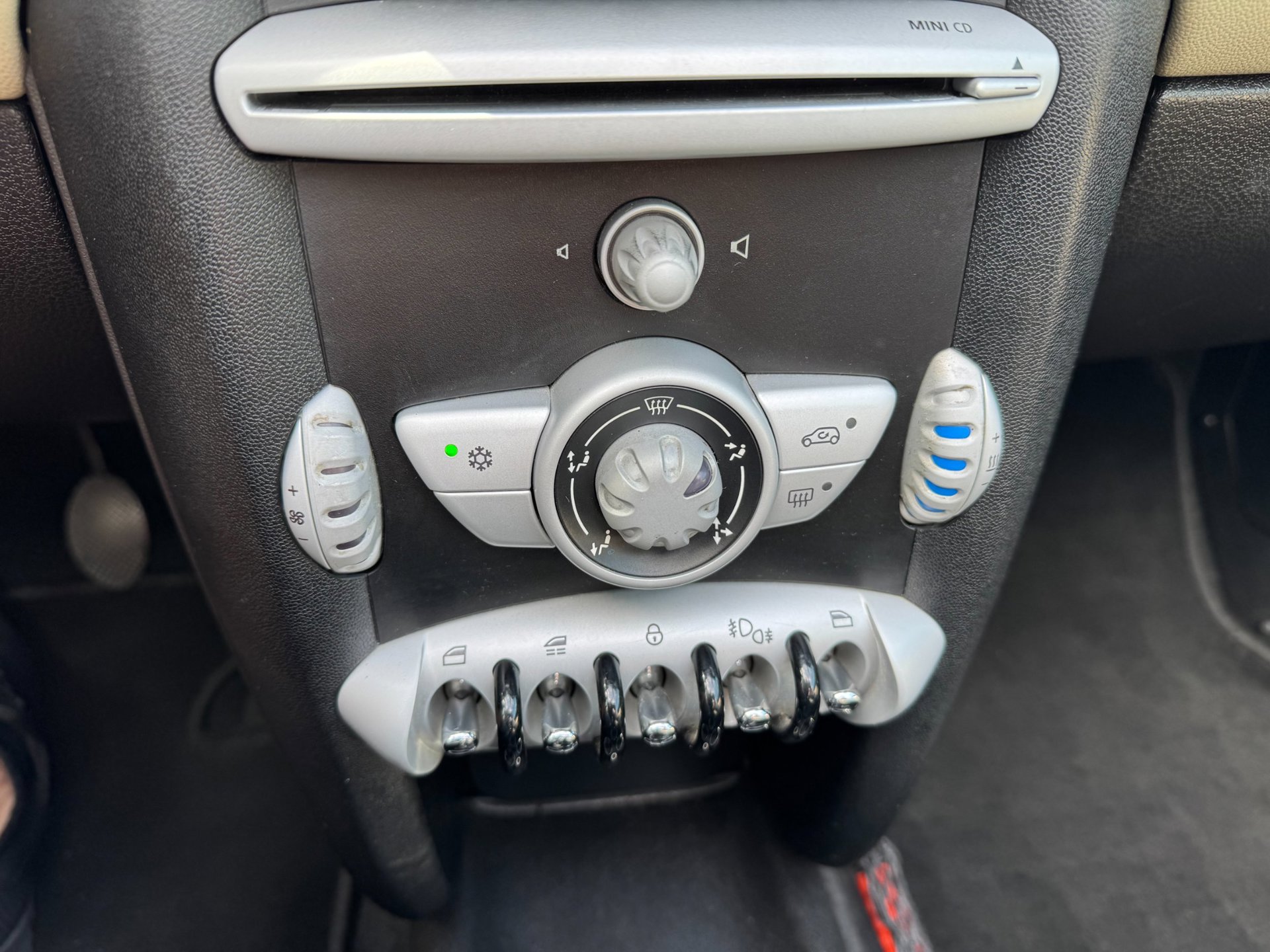 Foto van Mini Cooper Cabrio
