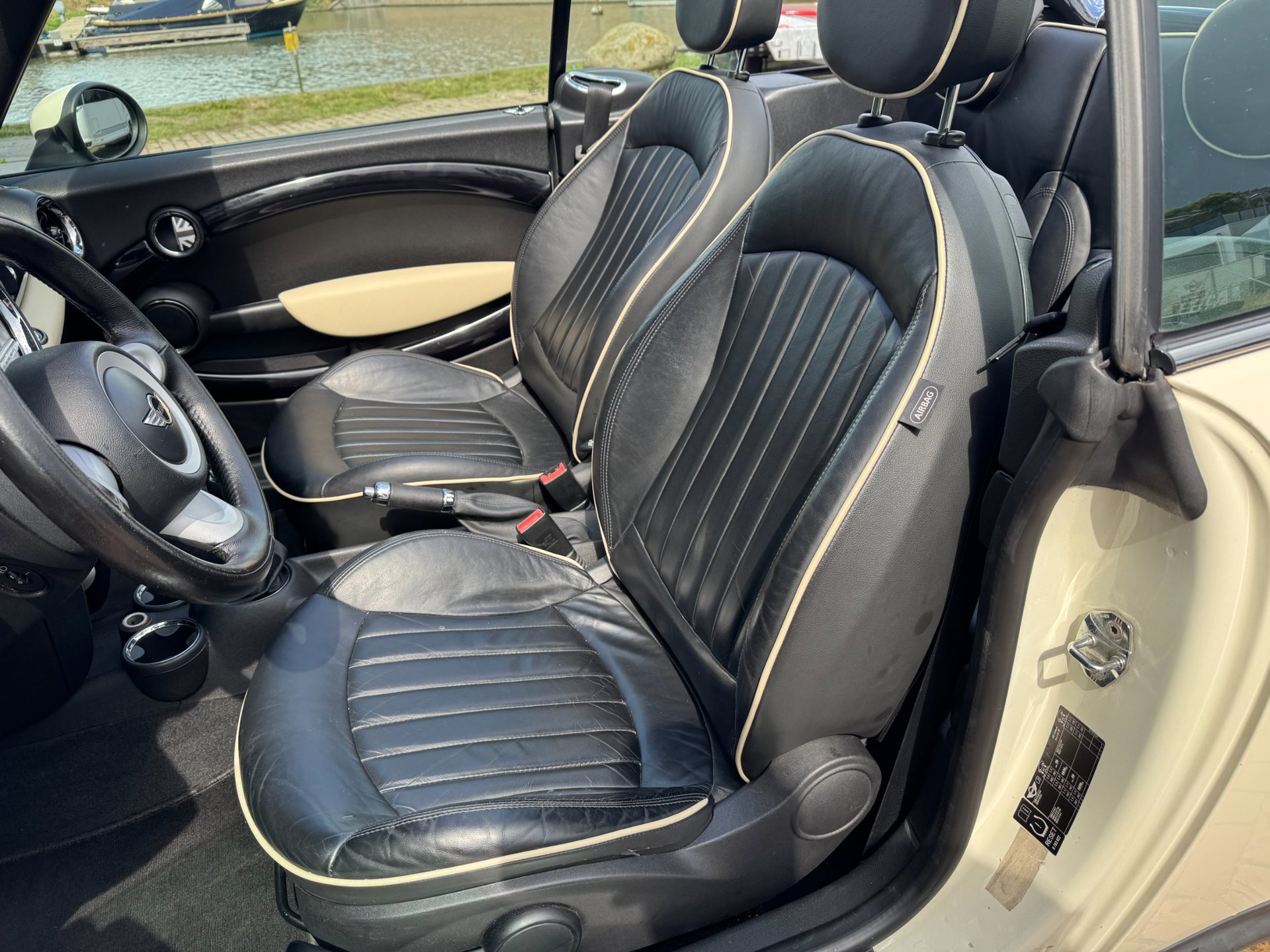 Foto van Mini Cooper Cabrio