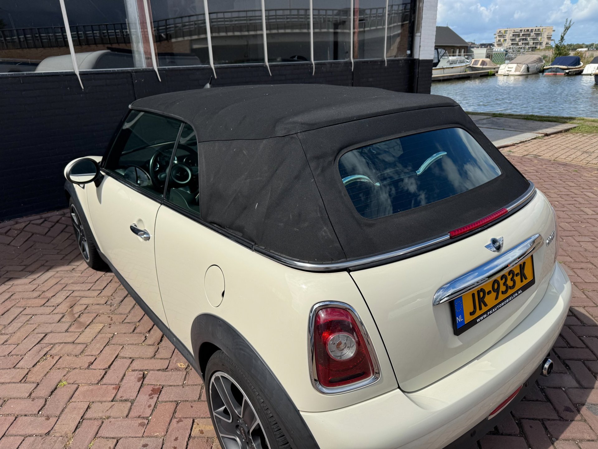Foto van Mini Cooper Cabrio