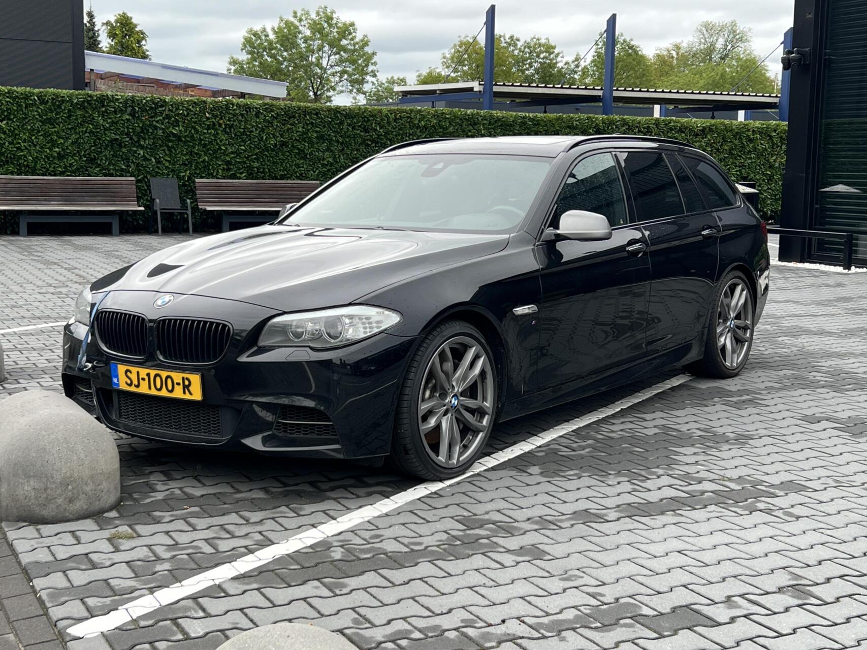 BMW M 550d xDrive M550xd, EURO 6, PANORAMADAK, LEDER, HUD, CLIMATE CONTROL, CRUISE CONTROL, STOELVERWARMING, LICHTMETAAL 20" 2012 - voorkant