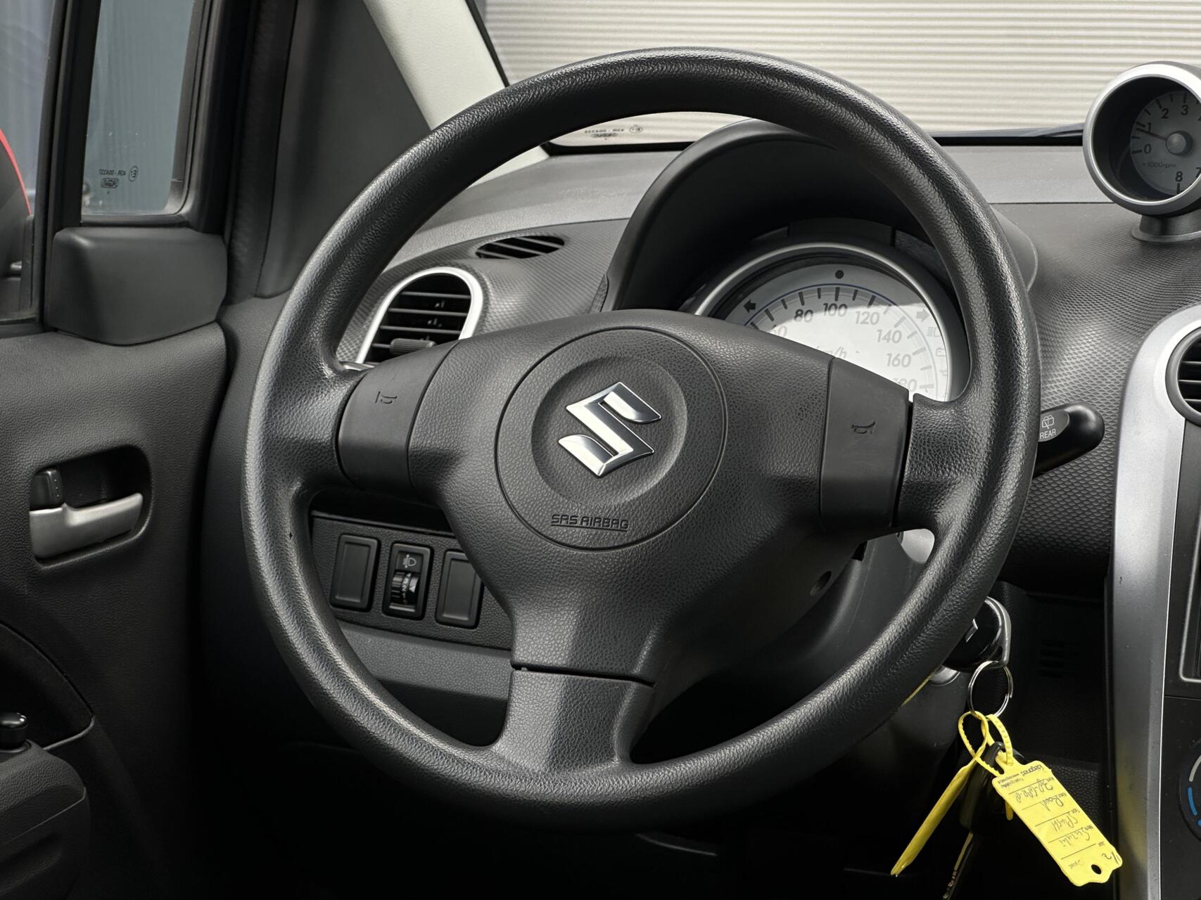 Foto van Suzuki Splash