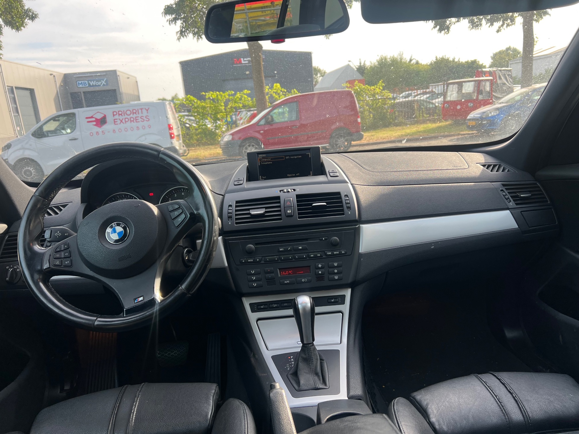 Foto van BMW X3 2.5si