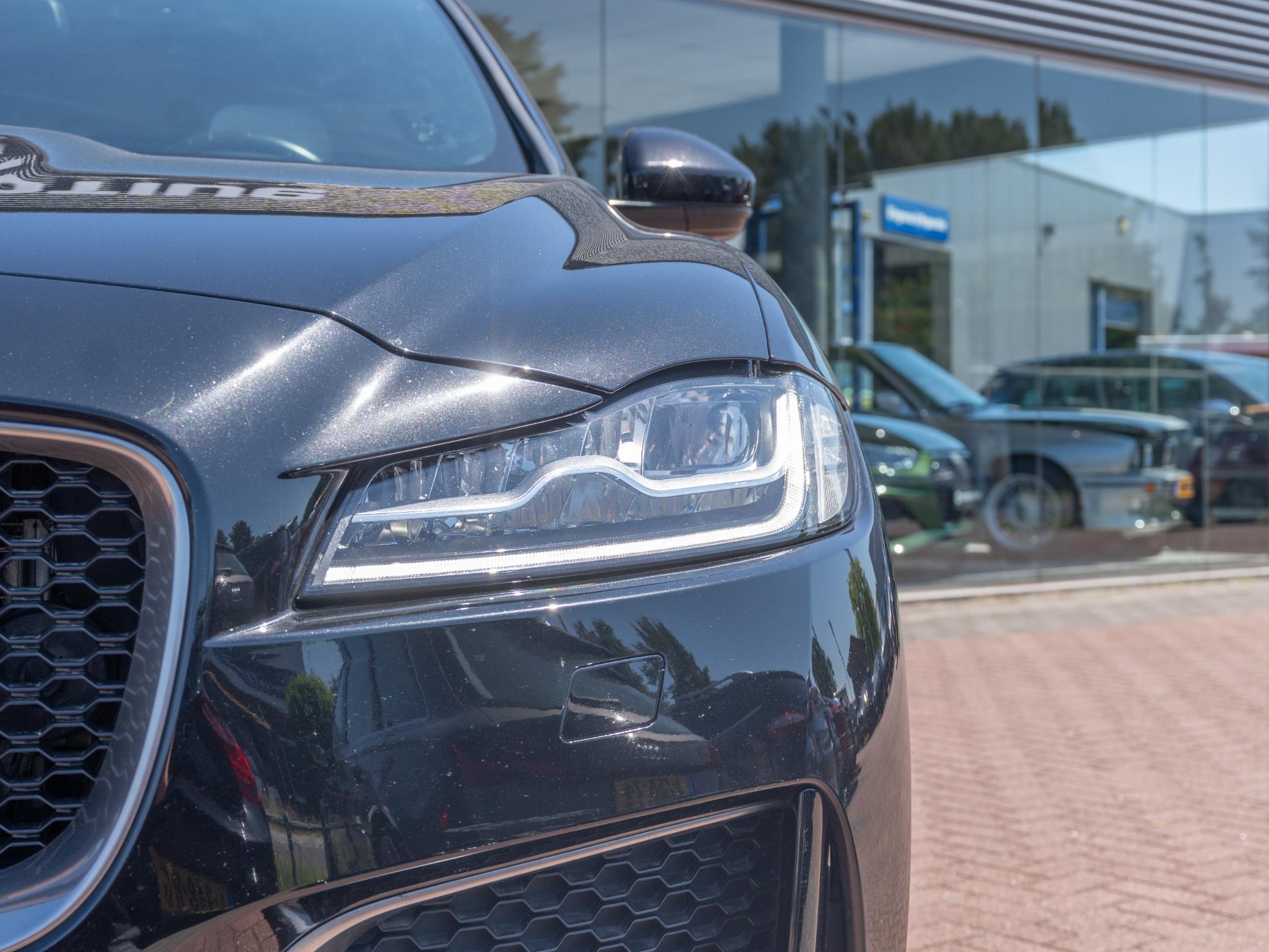 Foto van Jaguar Jaguar F-pace