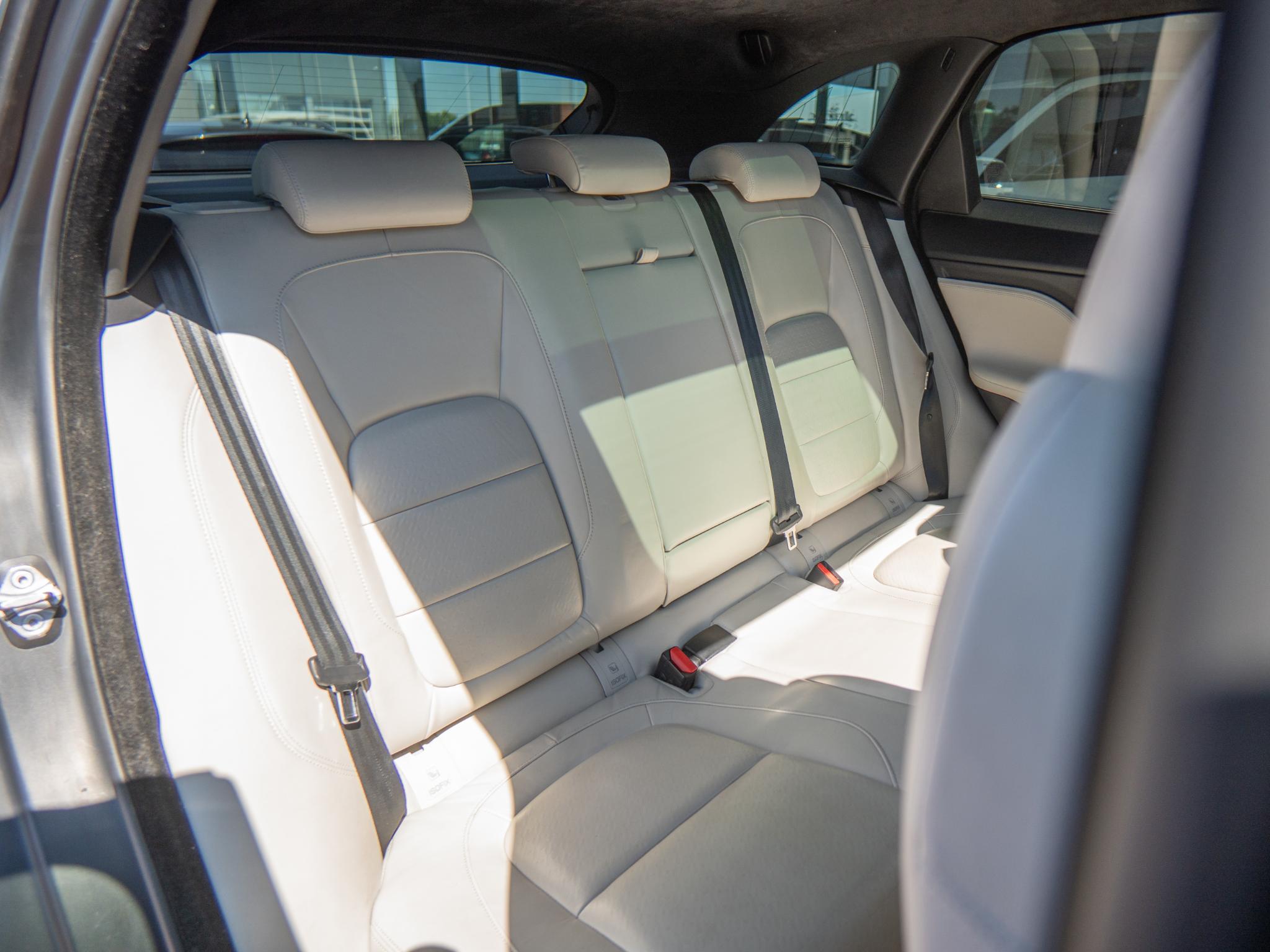 Foto van Jaguar Jaguar F-pace