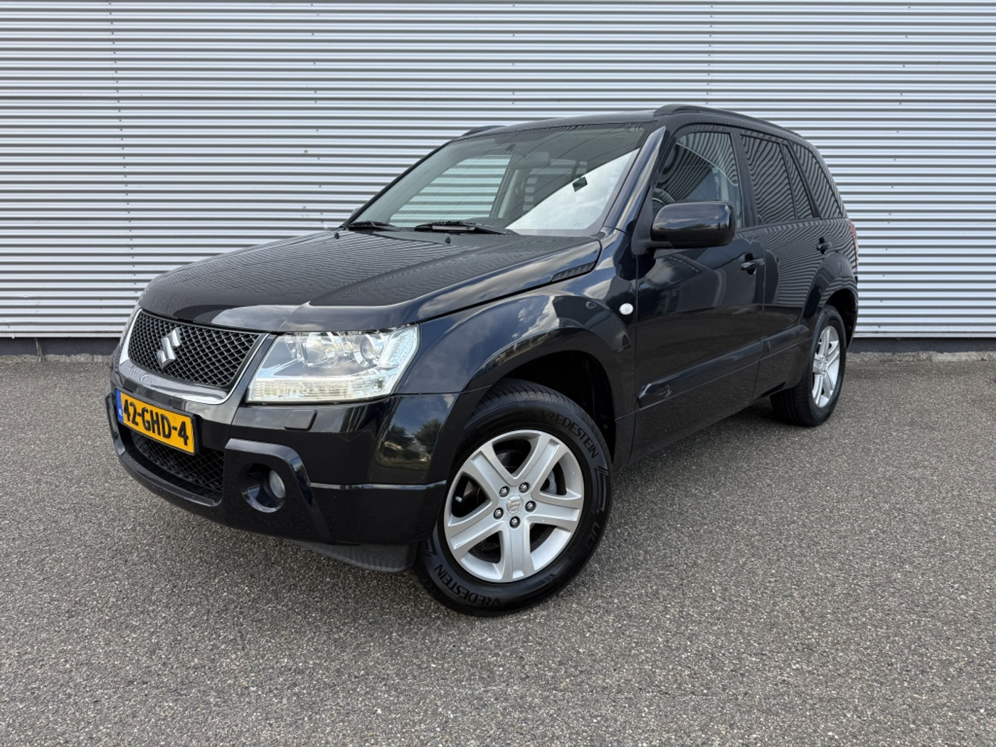 Suzuki Grand Vitara 2.0-16V High Ex. 4X4 Automaat NAP Trekhaak Keyless Pano Leer 2008 - voorkant