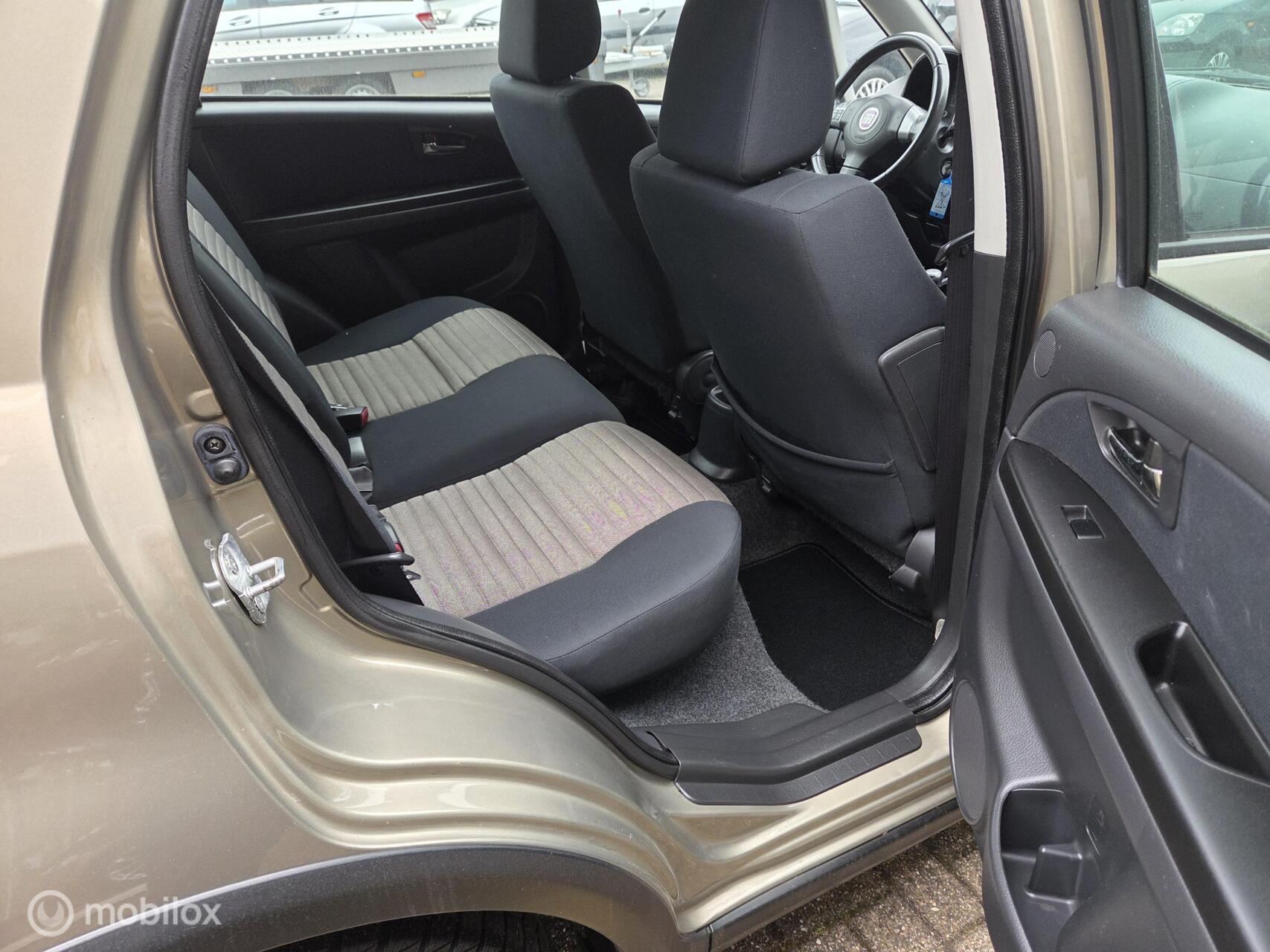 Foto van Fiat Fiat Sedici