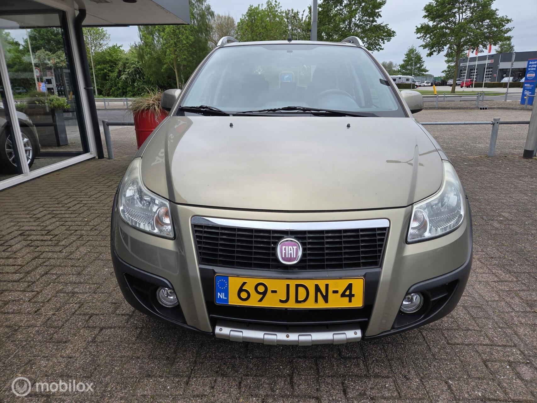 Foto van Fiat Fiat Sedici