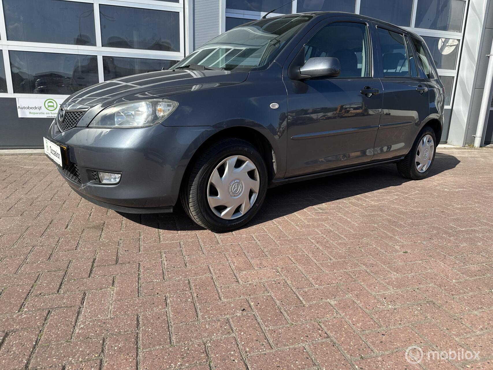 Mazda Mazda 2 1.4 Touring met trekhaak en airco 2005 - voorkant