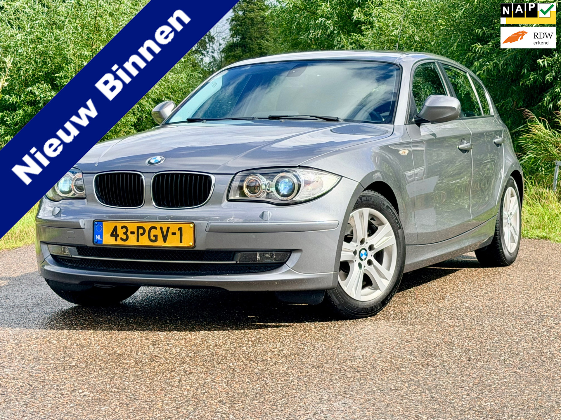 BMW 118i 118i EffDyn. Ed. Business Line Ultimate Edition Clima Navi Cruise Control Dealer Onderhouden 16INCH Xenon 2011 - voorkant