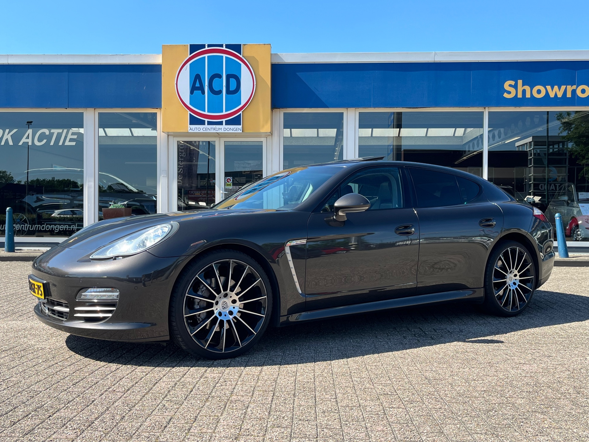 Porsche Panamera Diesel 3.0 D Platinum Edition | Orig. NL | Sunroof | Sport Chrono | 2013 - voorkant