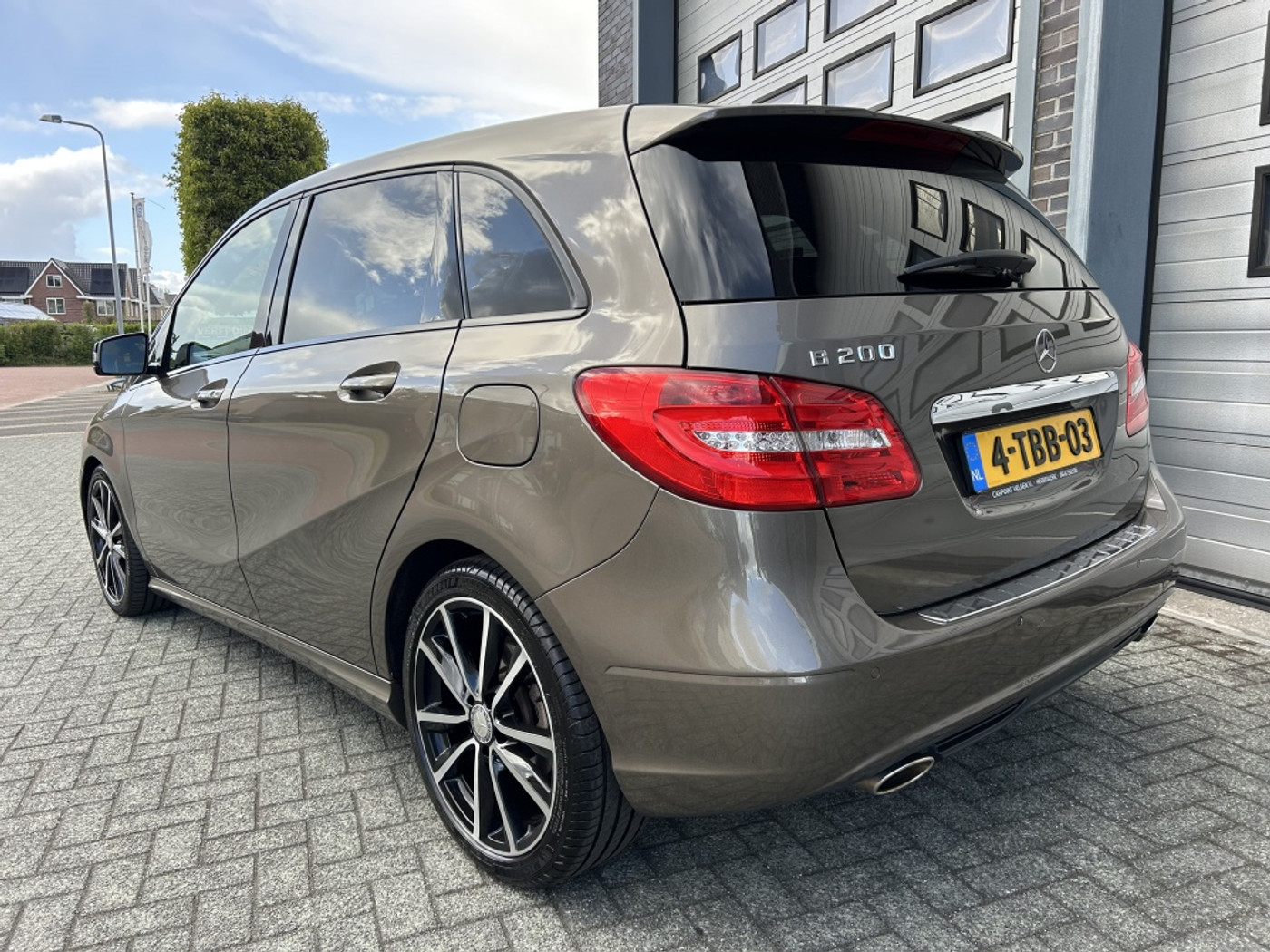 Foto van Mercedes-Benz B 200