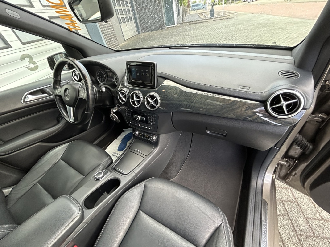 Foto van Mercedes-Benz B 200