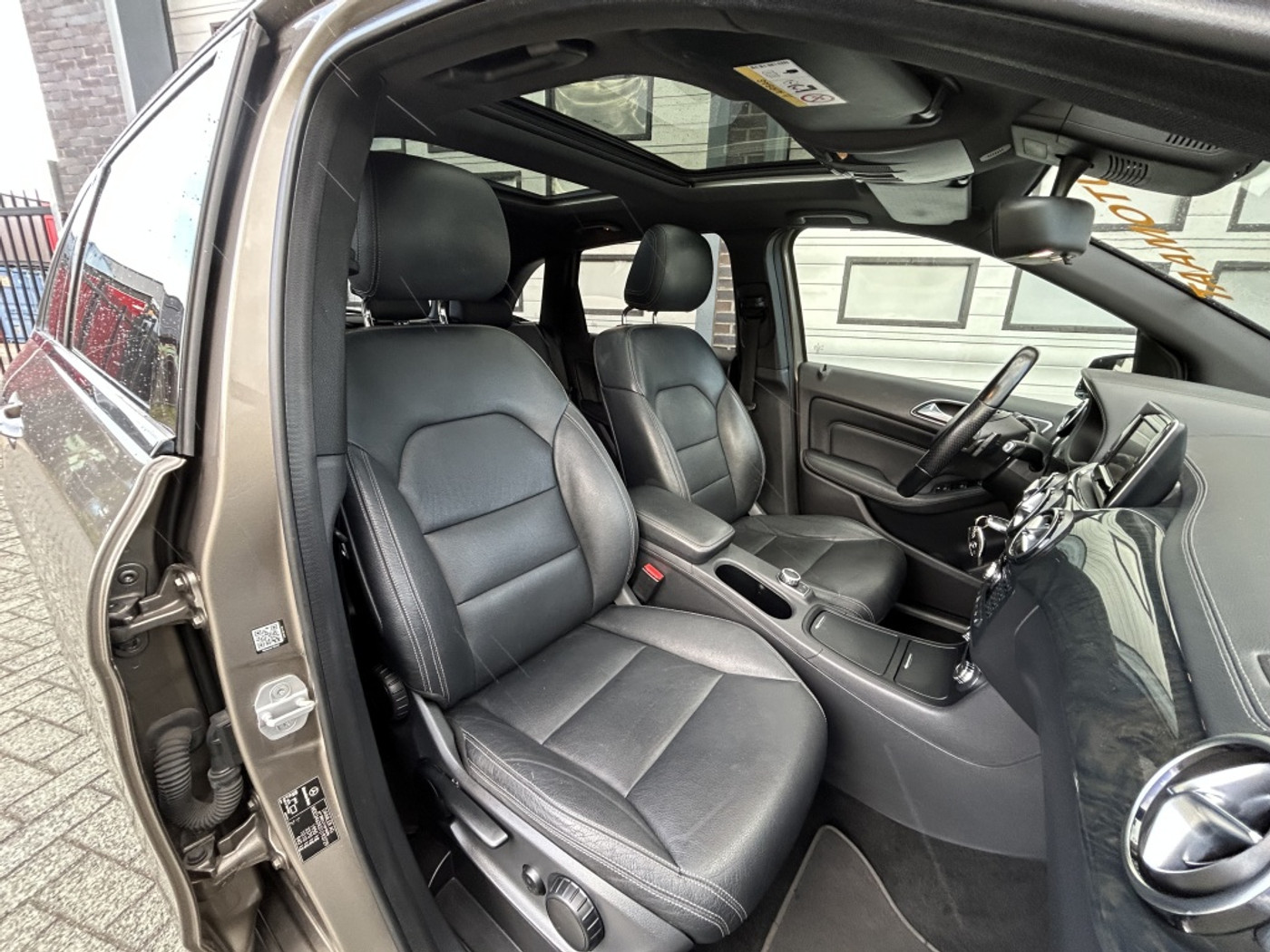 Foto van Mercedes-Benz B 200