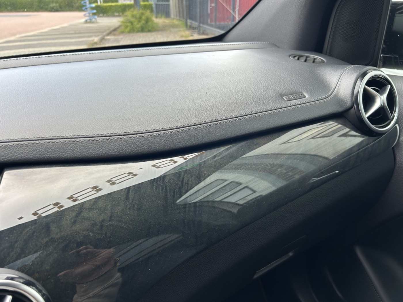 Foto van Mercedes-Benz B 200
