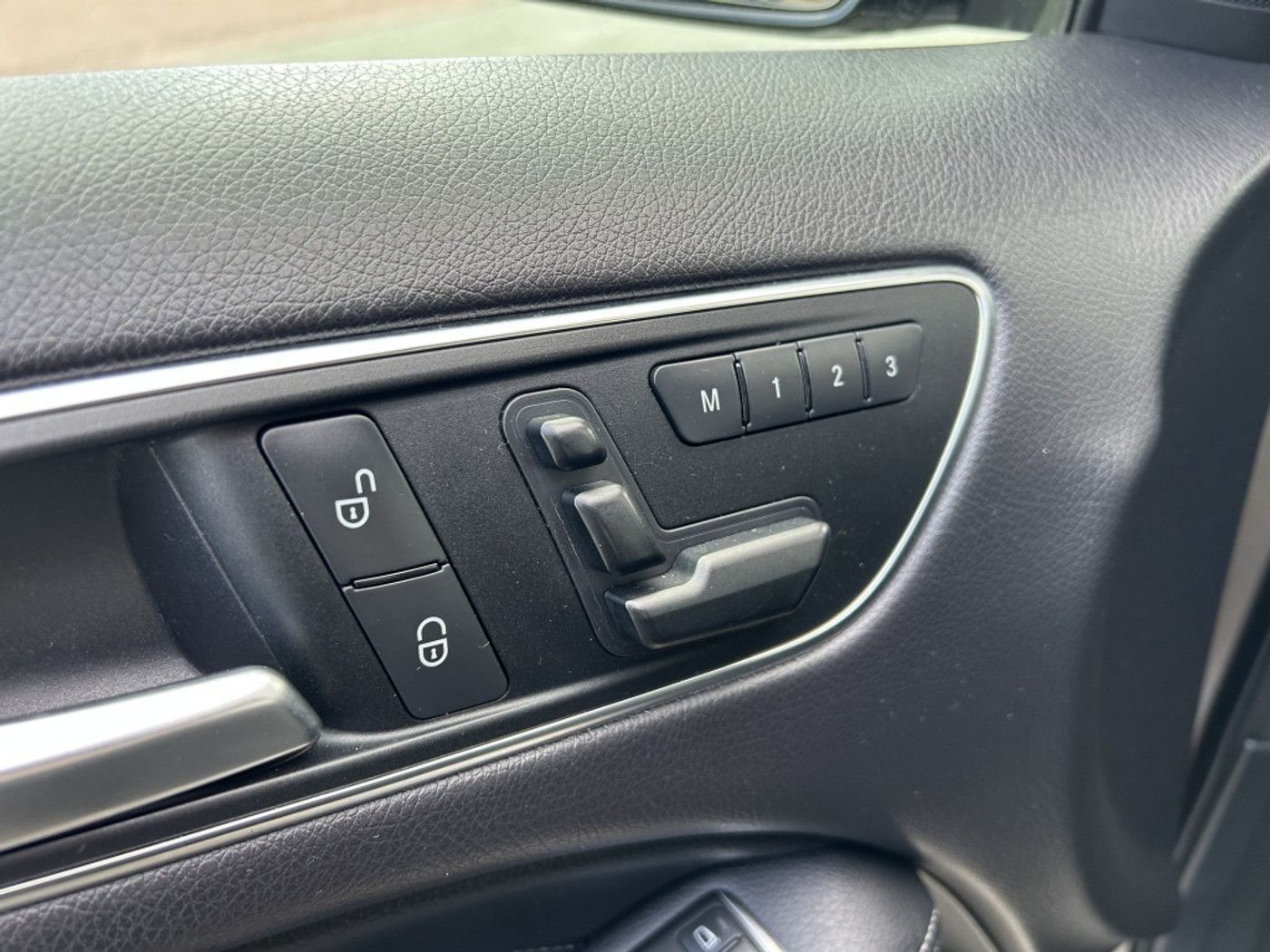 Foto van Mercedes-Benz B 200