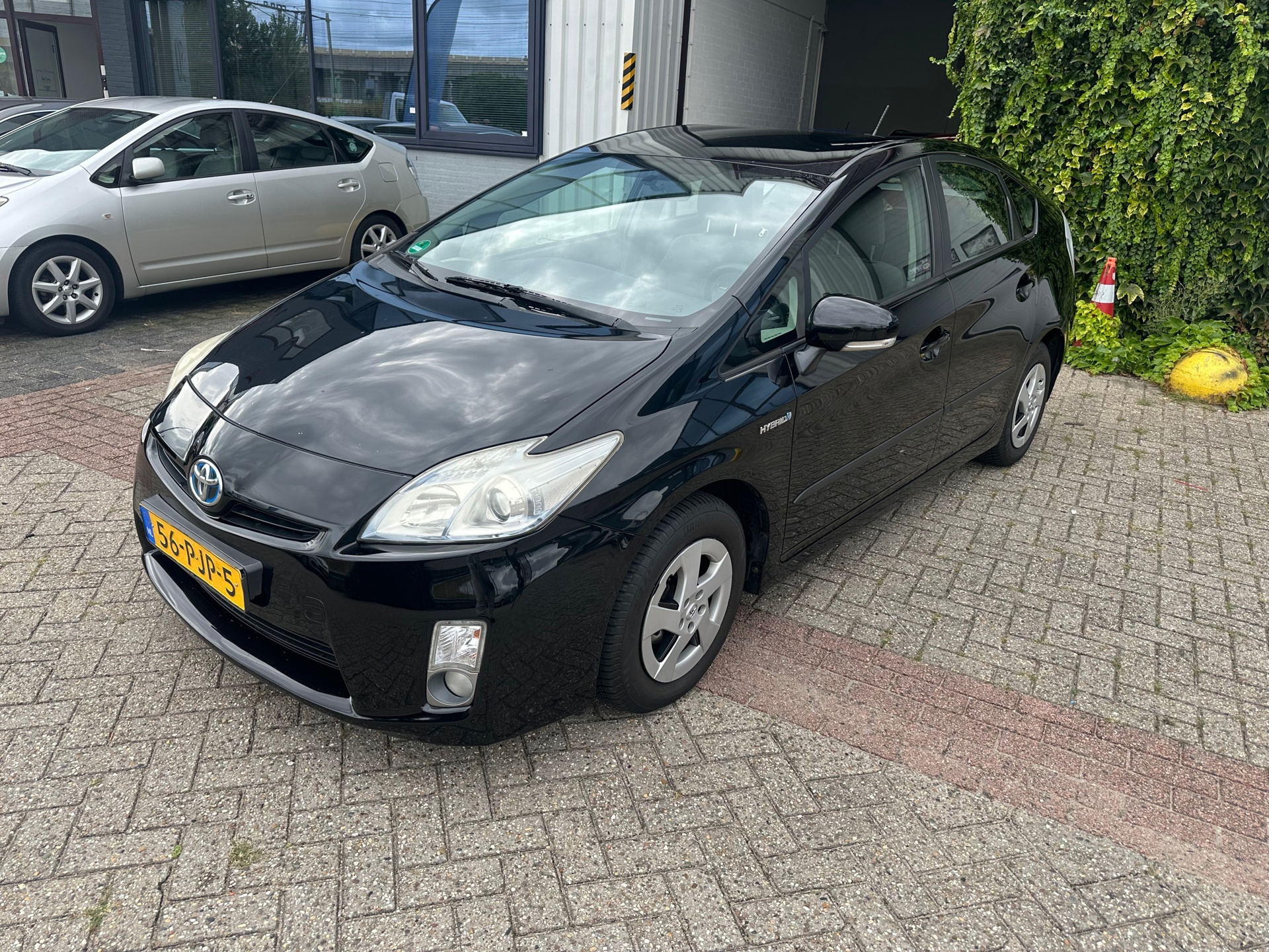 Toyota Toyota Prius 1.8 Comfort 2011 - voorkant