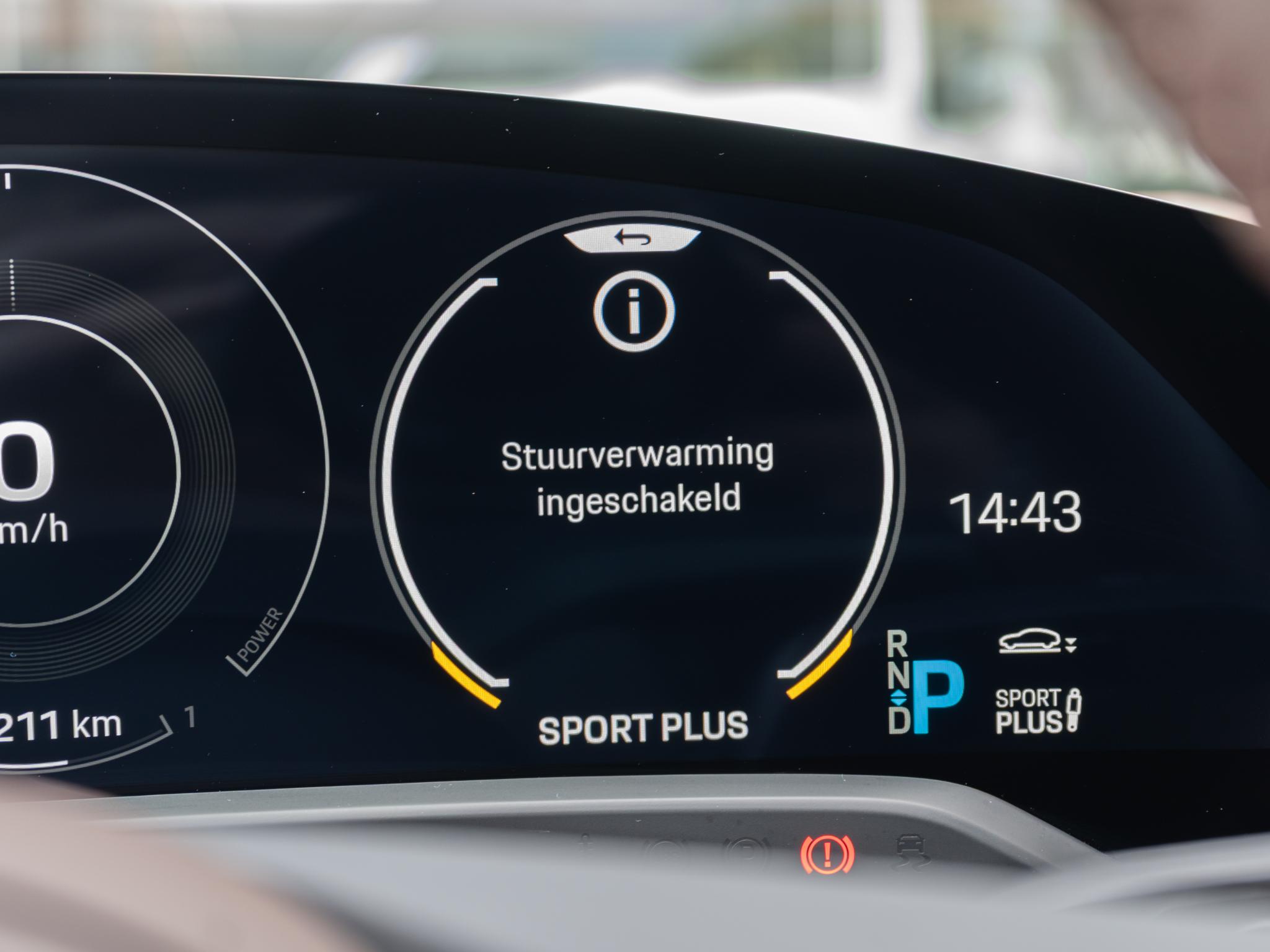 Foto van Porsche Taycan Turbo