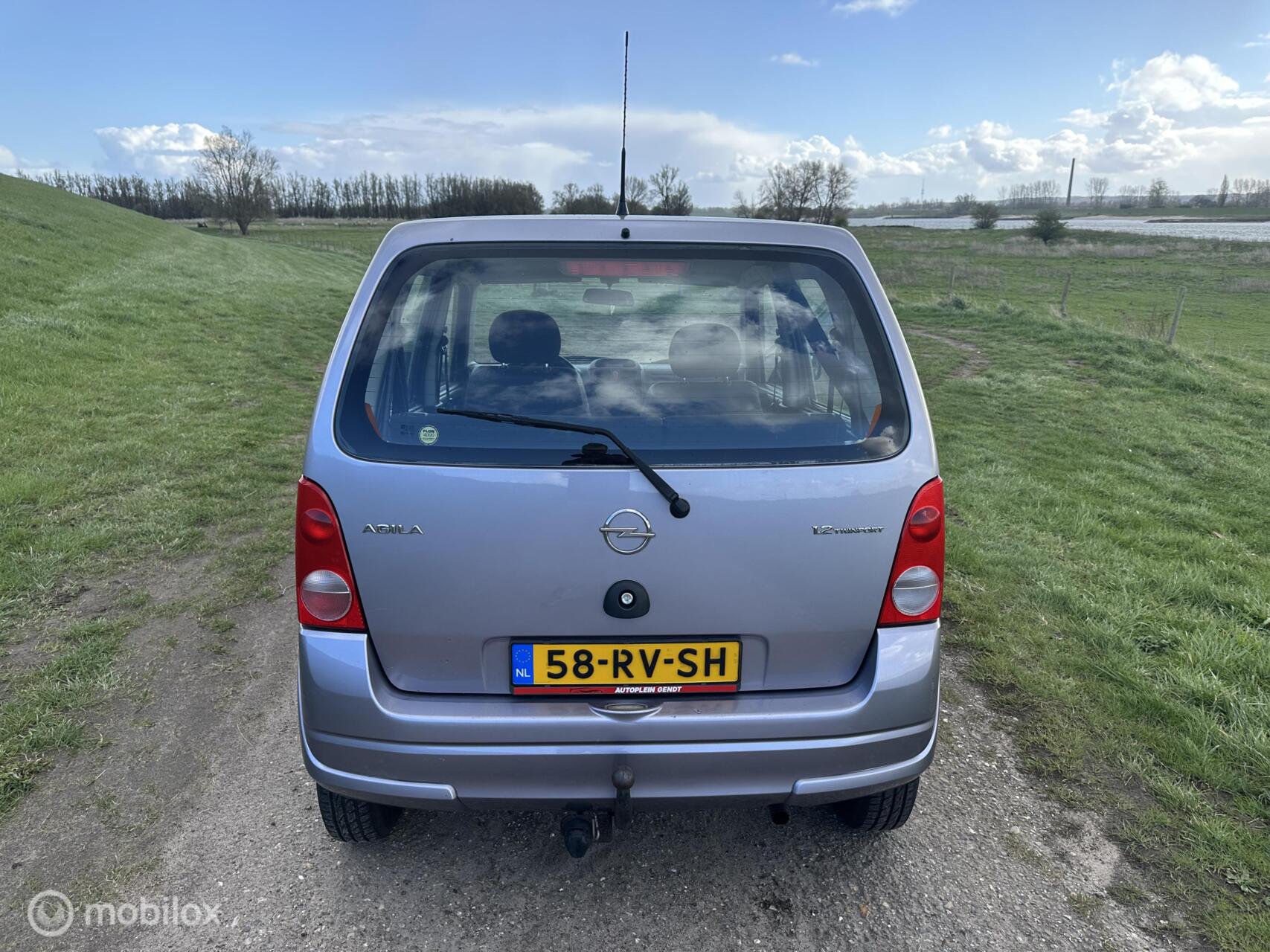 Foto van Opel Agila
