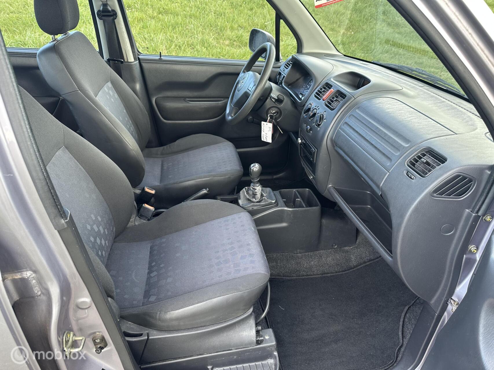 Foto van Opel Agila