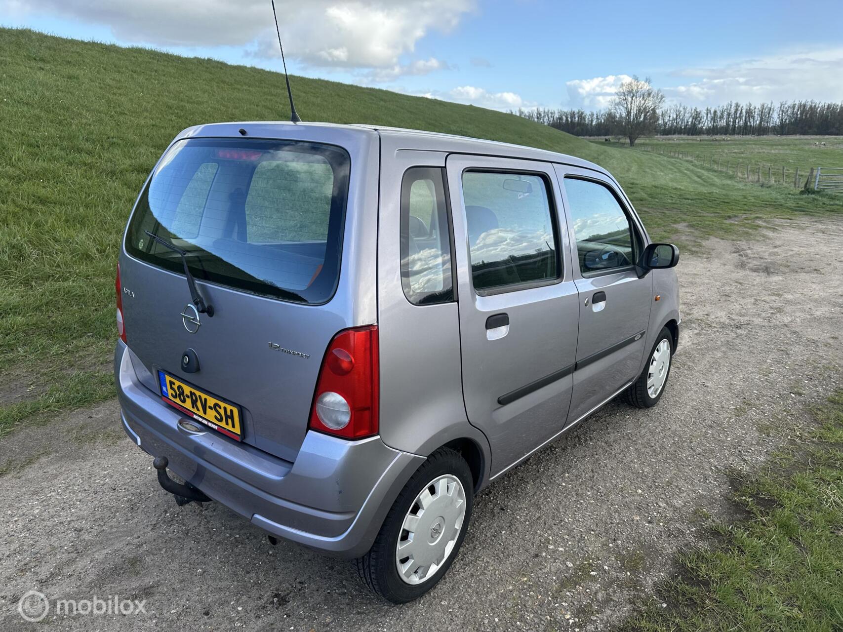 Foto van Opel Agila