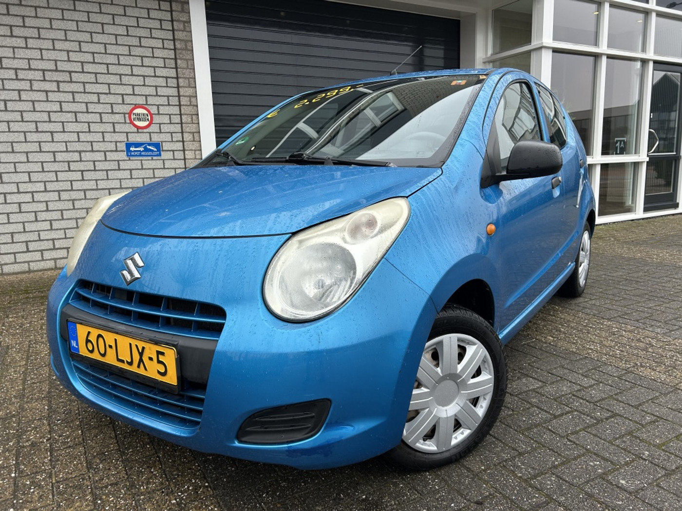 Suzuki Alto 1.0 Base 5DRS Rijdt Super! Nwe APK! *NAP* 2010 - voorkant