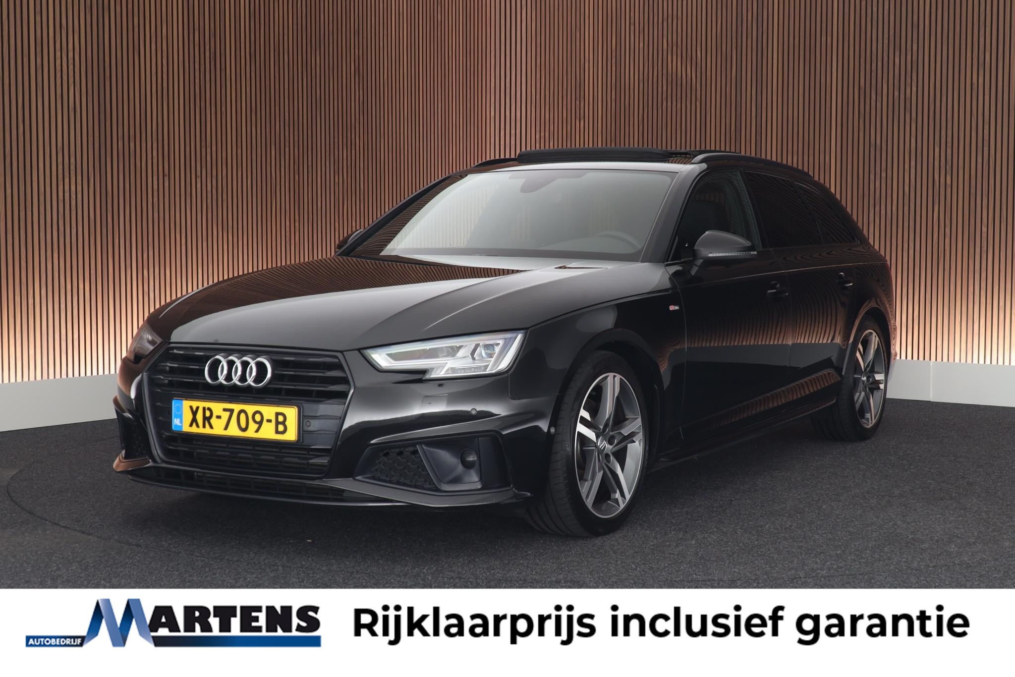 Audi A4 Avant 35 TFSI 150pk S-Tronic 2x S-Line Black Edition 2019 - voorkant
