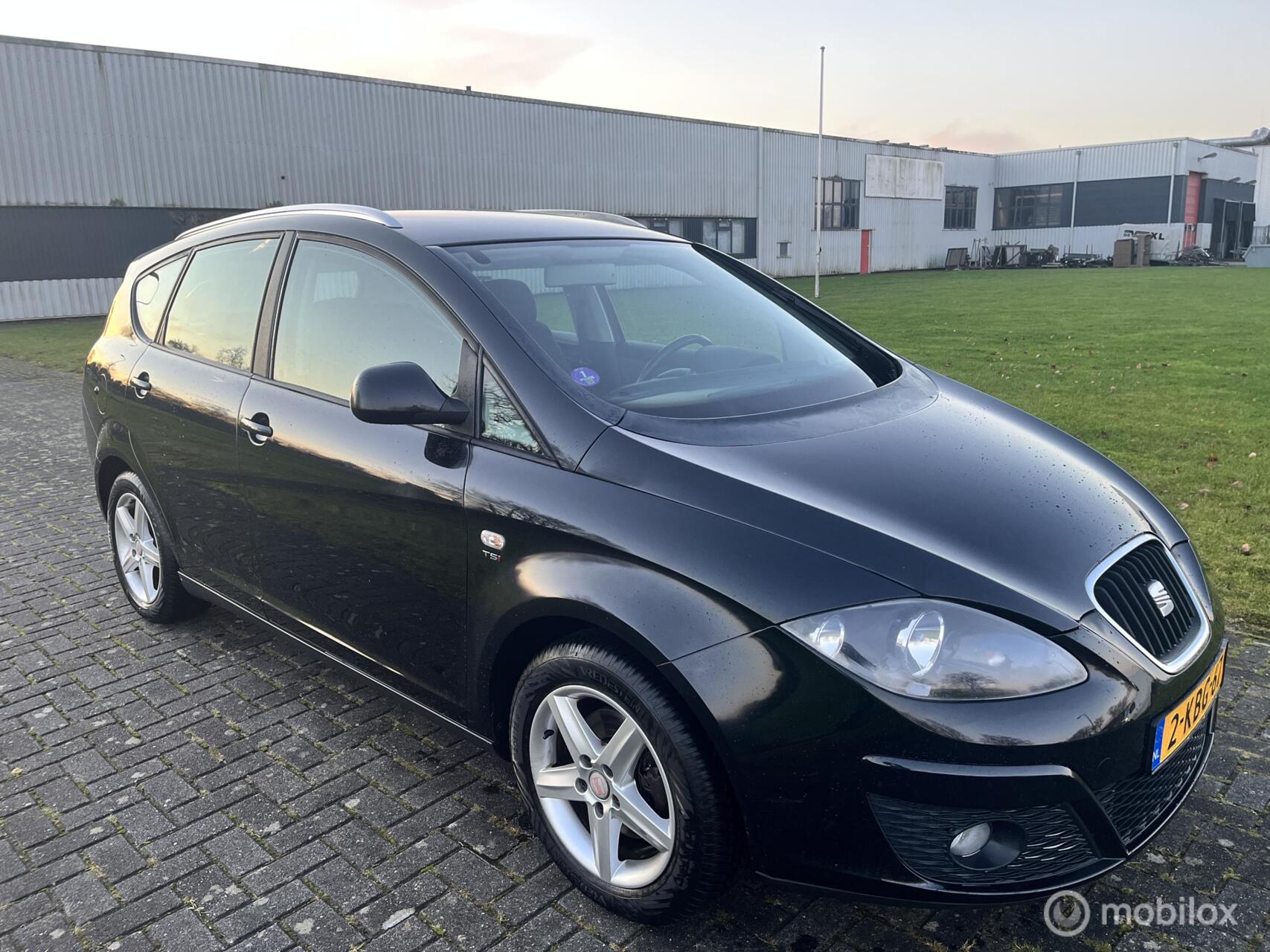 Seat Altea XL 1.4 TSI Style / Navi / Cruise / Airco / APK / Trekhaak / PDC / 2012 - voorkant