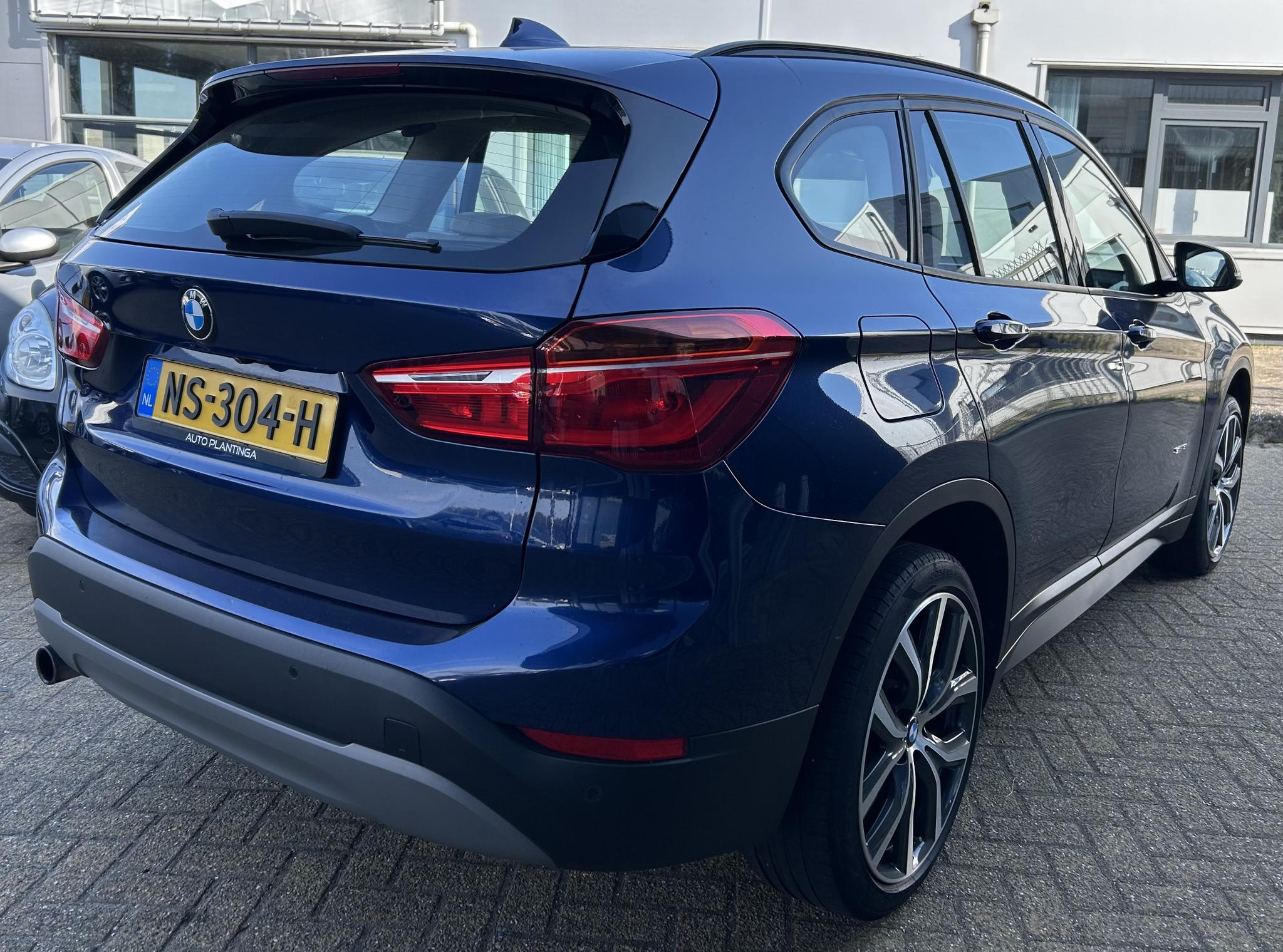 Foto van BMW X1 Sdrive18i