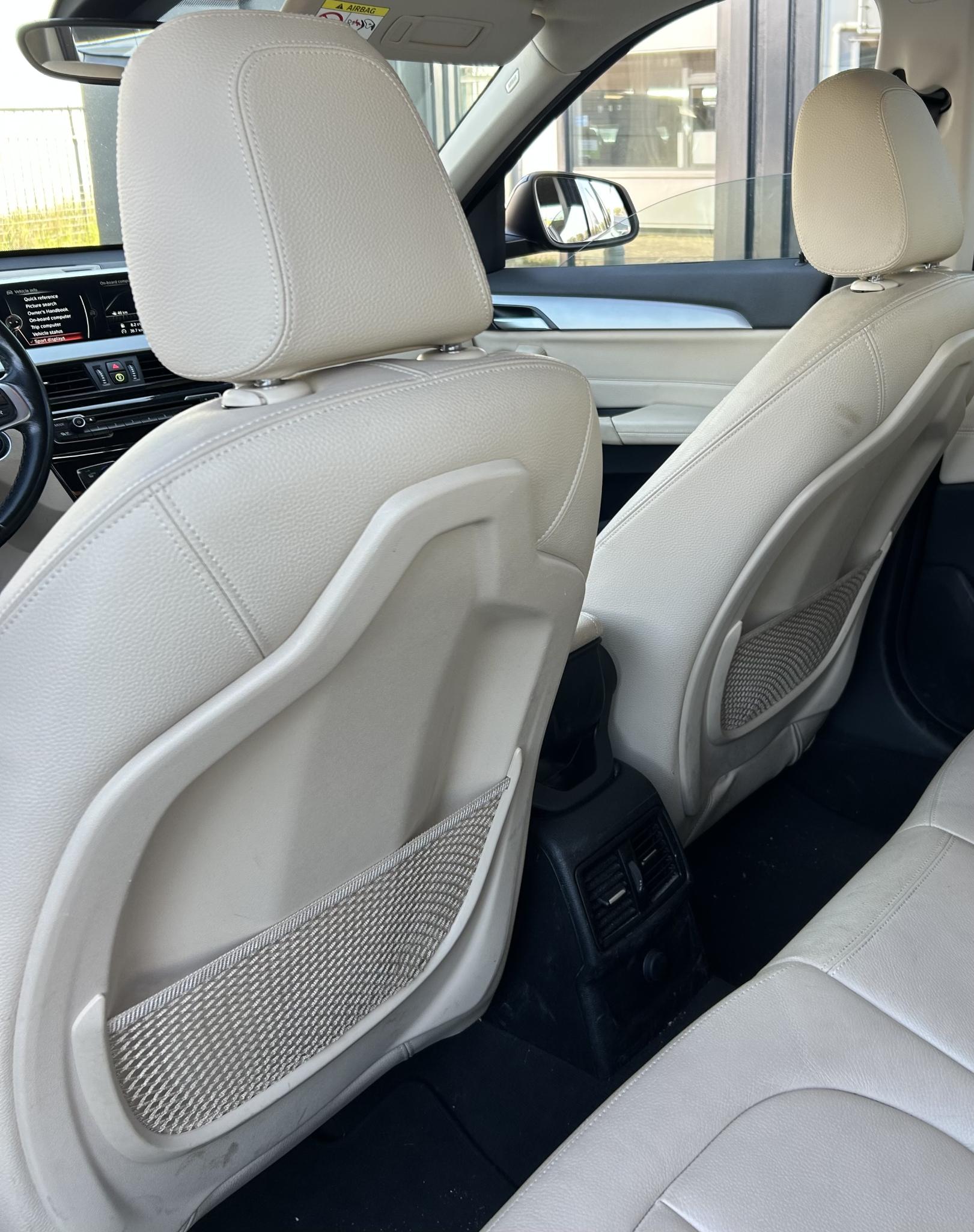 Foto van BMW X1 Sdrive18i