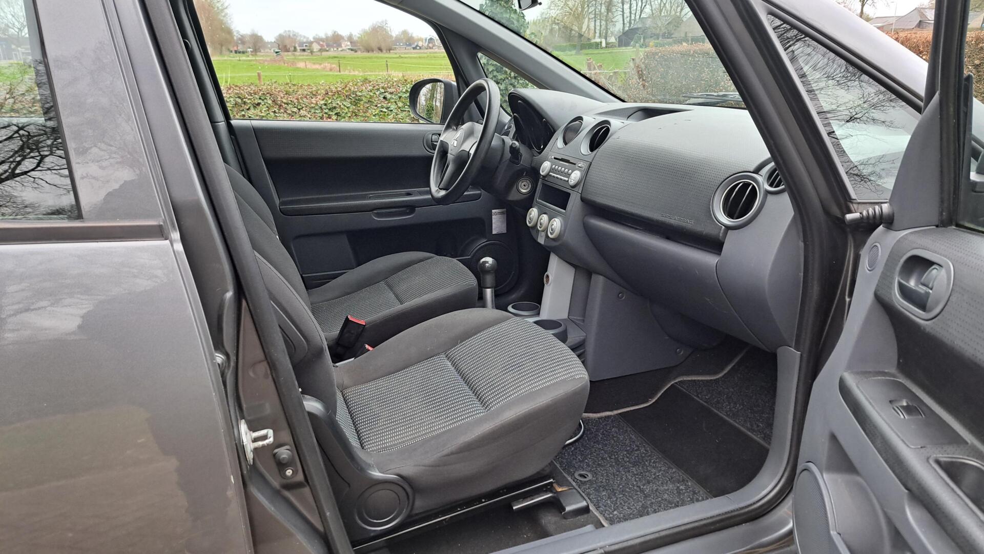 Foto van Mitsubishi Mitsubishi Colt