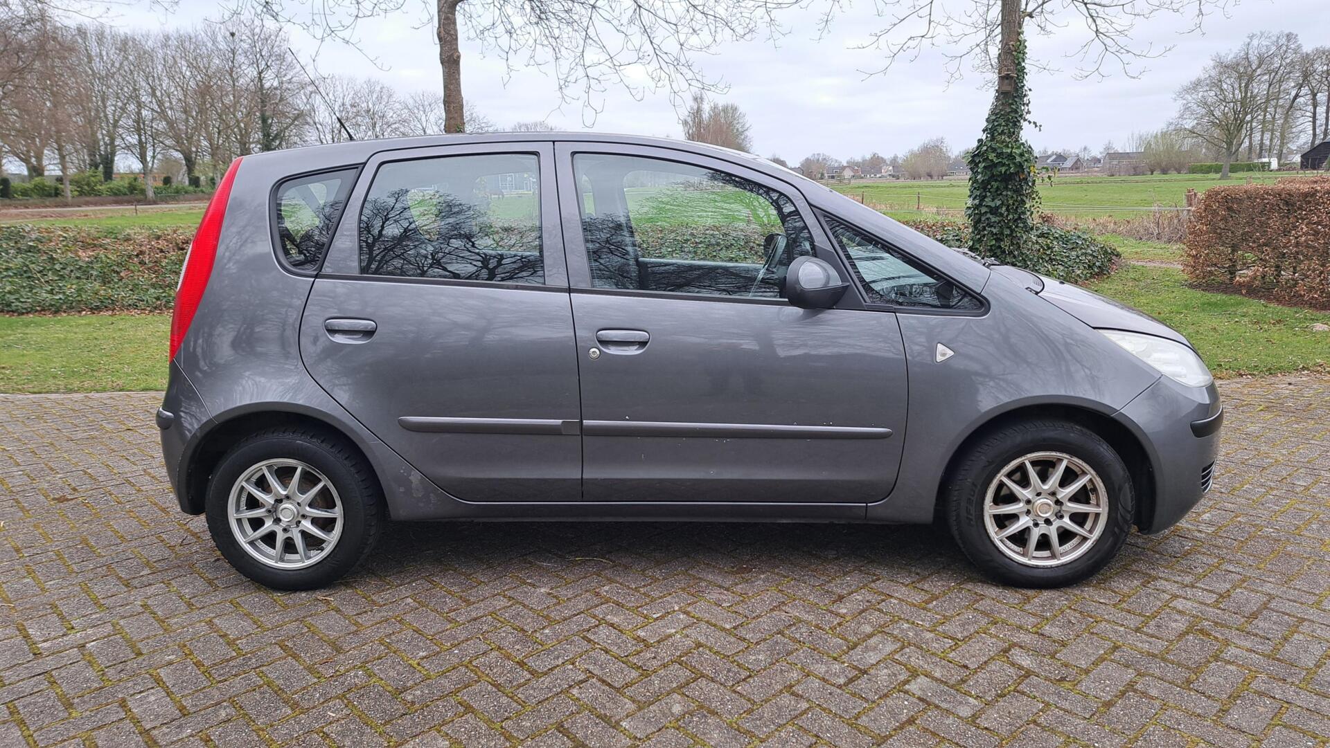 Foto van Mitsubishi Mitsubishi Colt