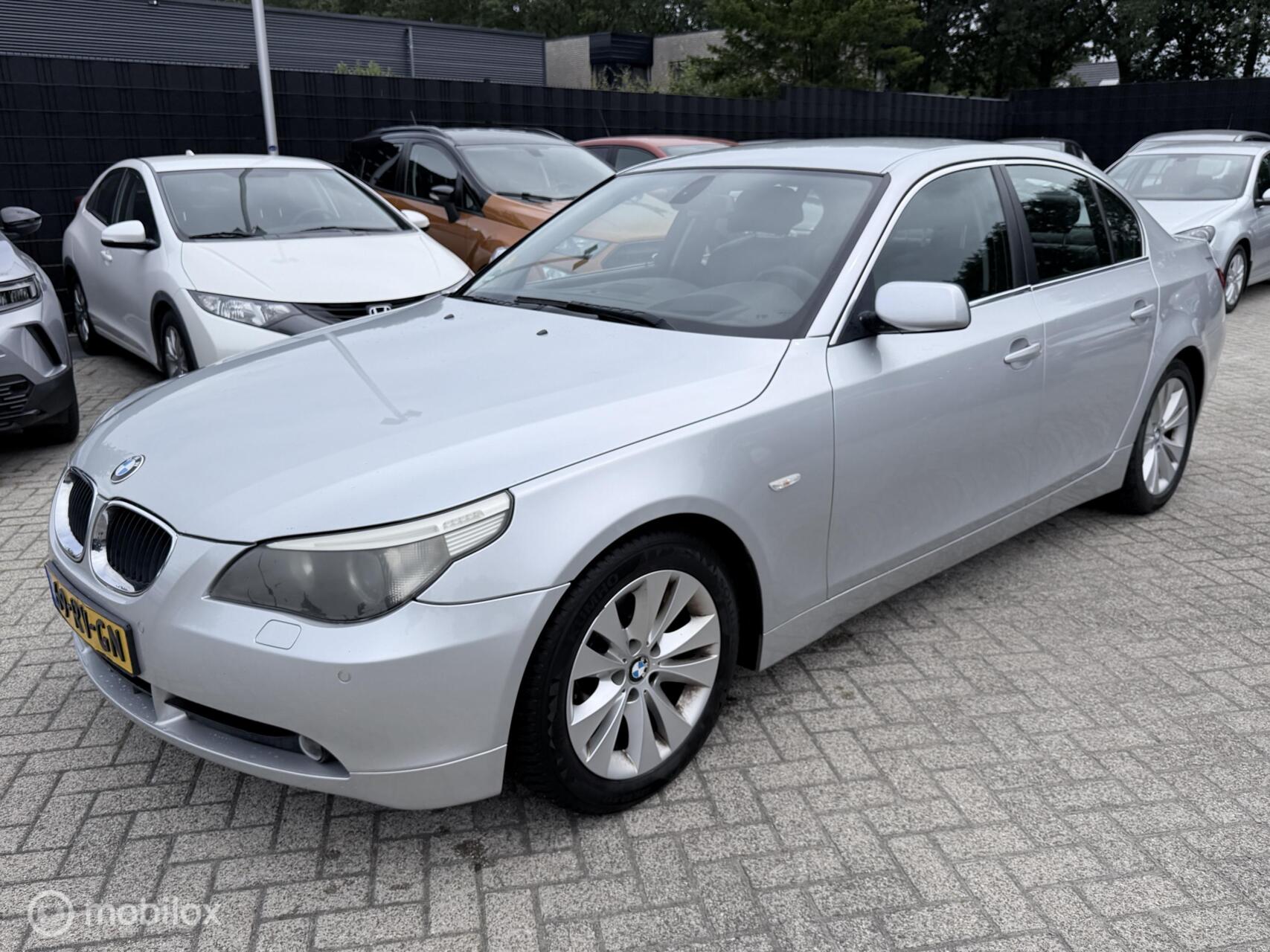 BMW 5er Reihe 523i High Executive 2005 - voorkant