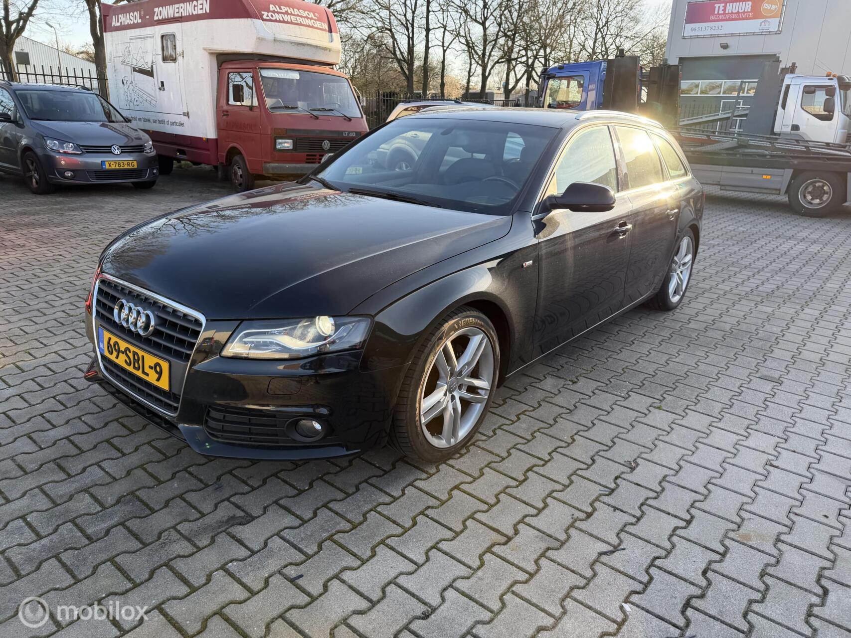 Audi A4 Avant 1.8 TFSI Pro Line S nieuwe apk 2011 - voorkant