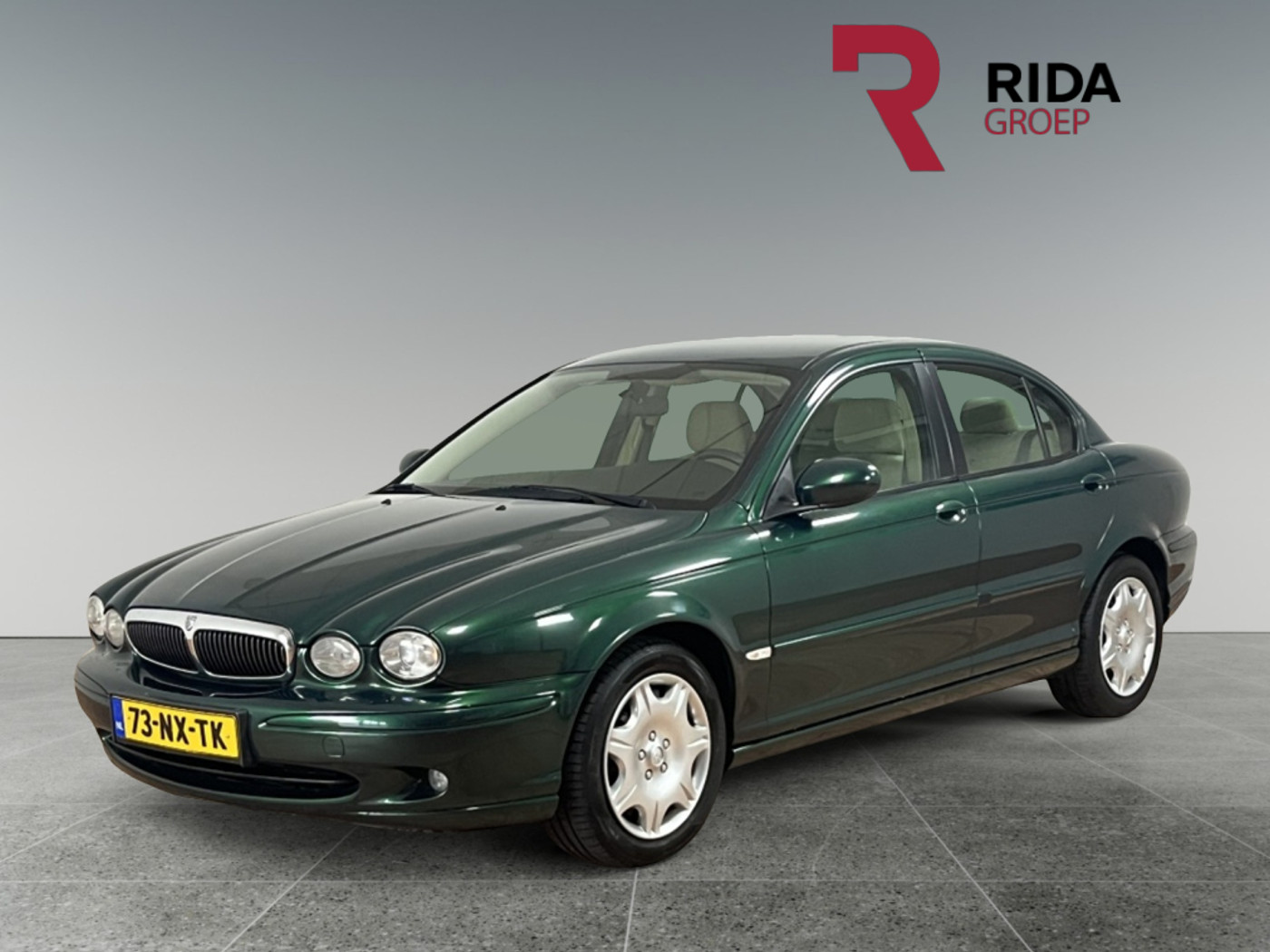 Jaguar X-type 2.0d I4 2.0 D 2004 - voorkant