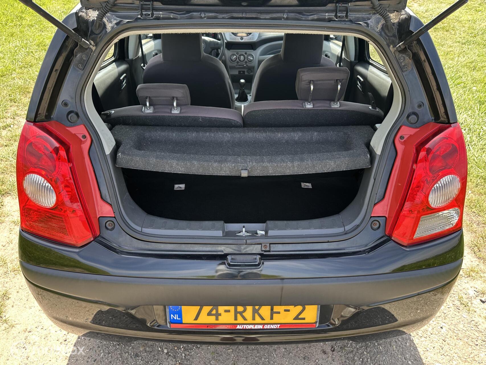 Foto van Nissan Nissan Pixo