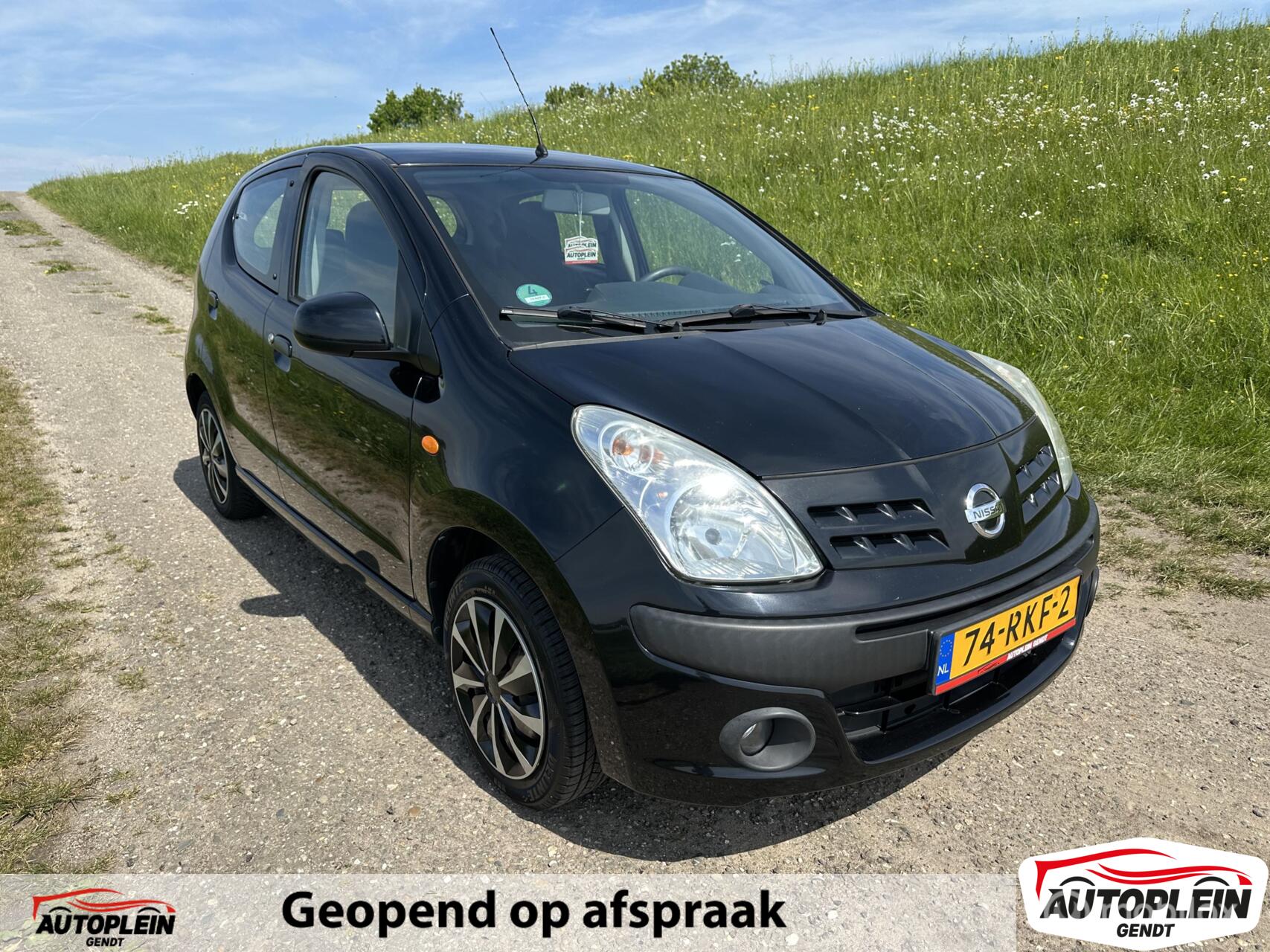 Nissan Nissan Pixo 1.0 Connect Edition NIEUWE KOPPELING! 2011 - voorkant