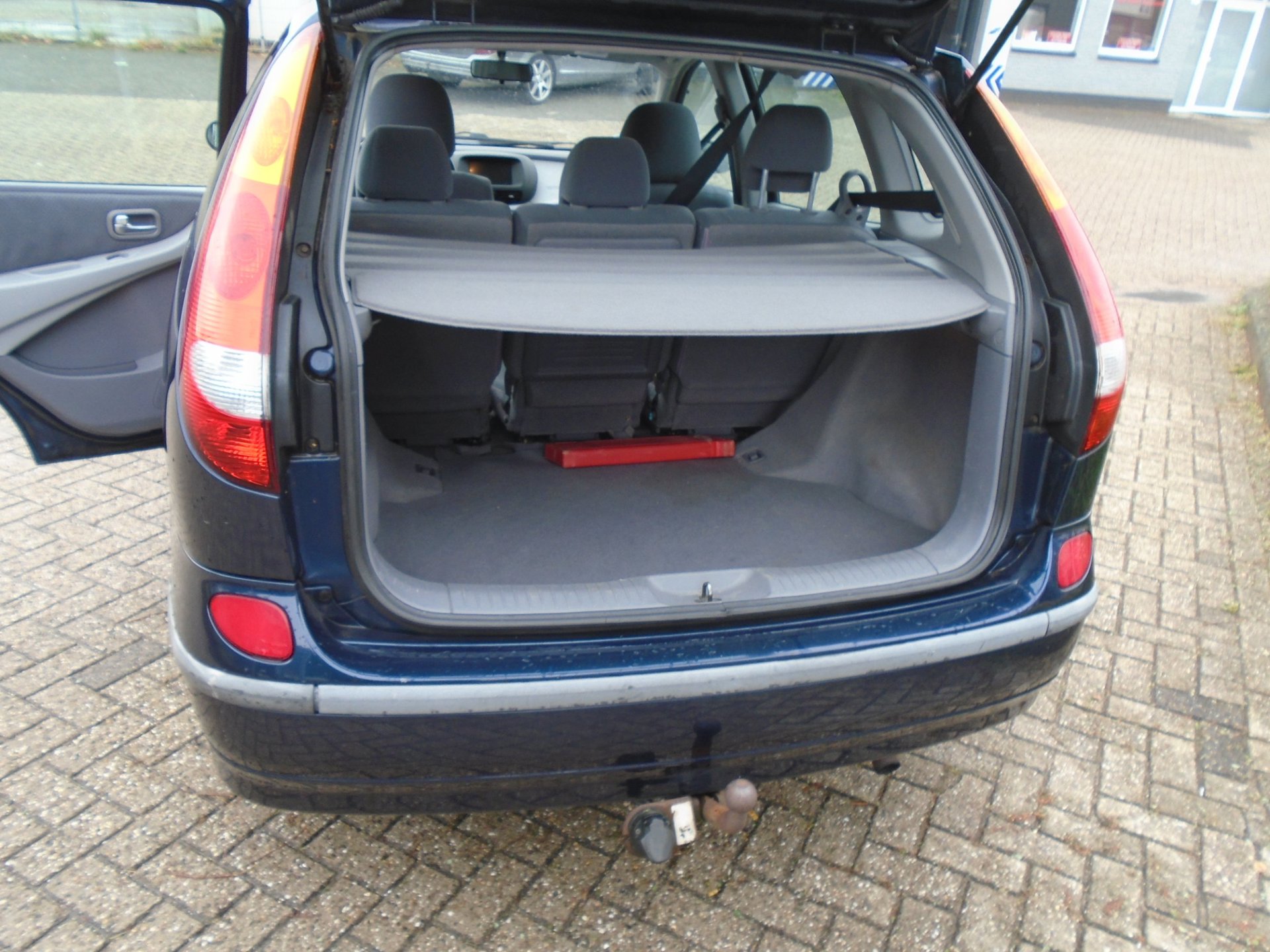 Foto van Nissan Nissan Almera Tino